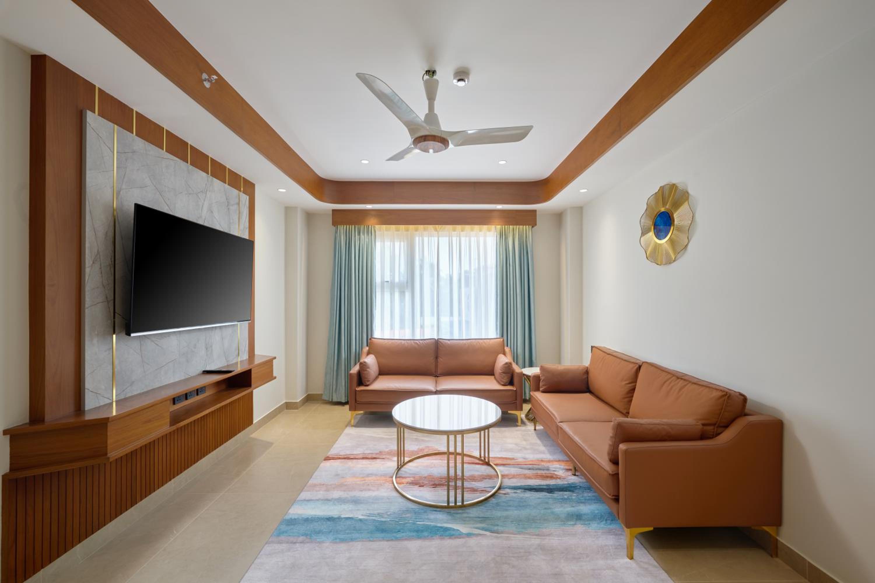Suite - Photo 2