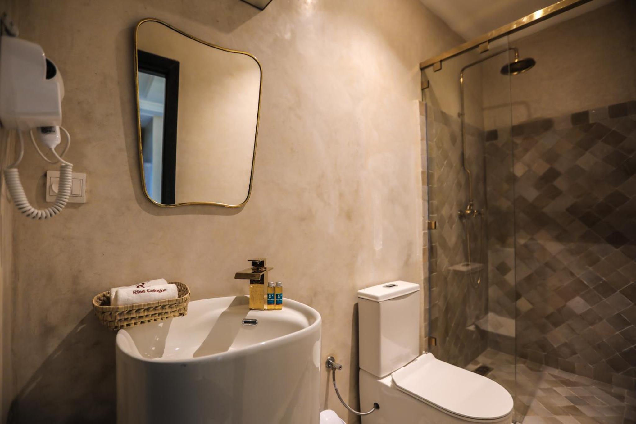Standard Double or Twin Room - Photo 4