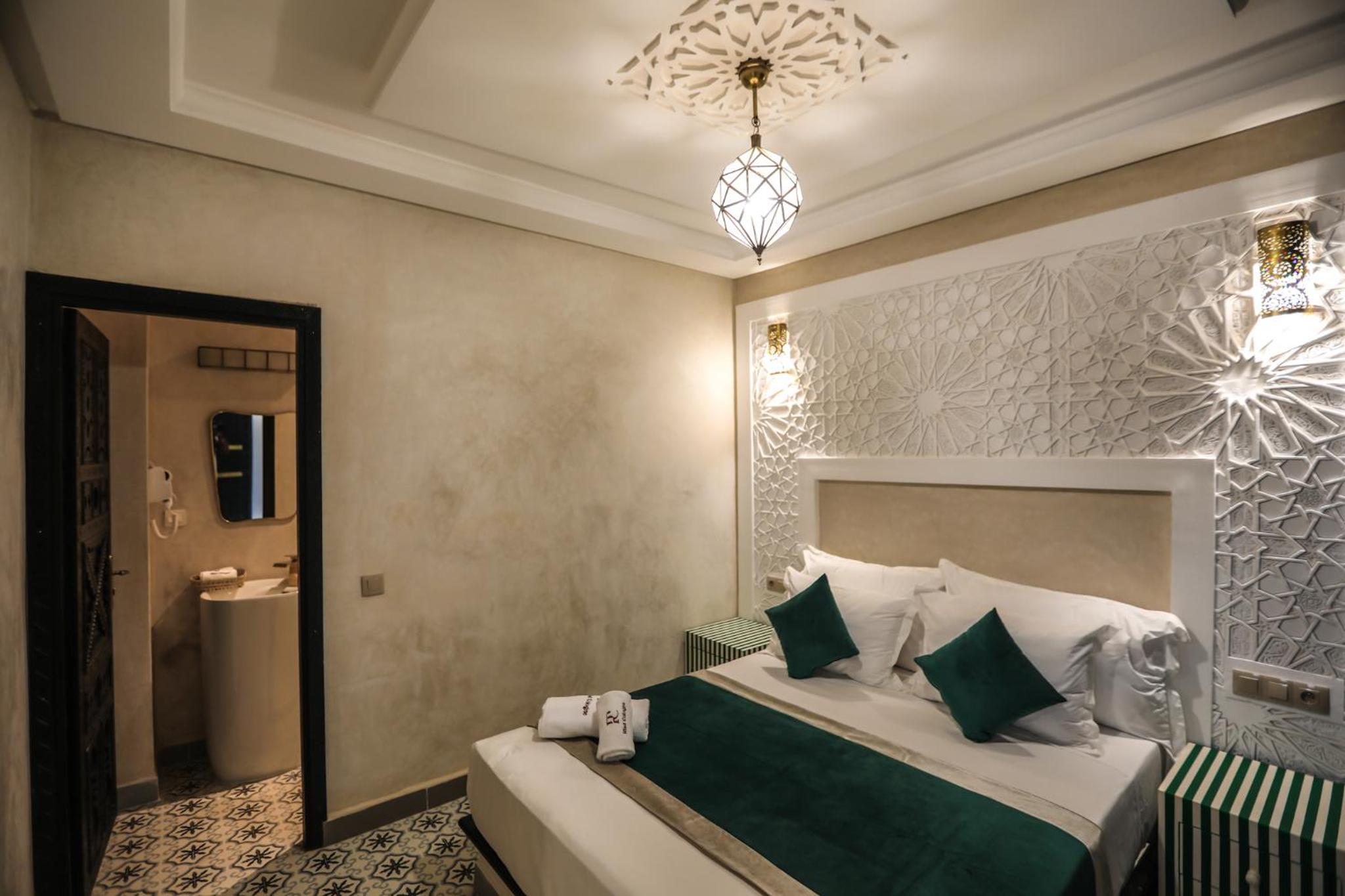 Standard Double or Twin Room - Photo 5