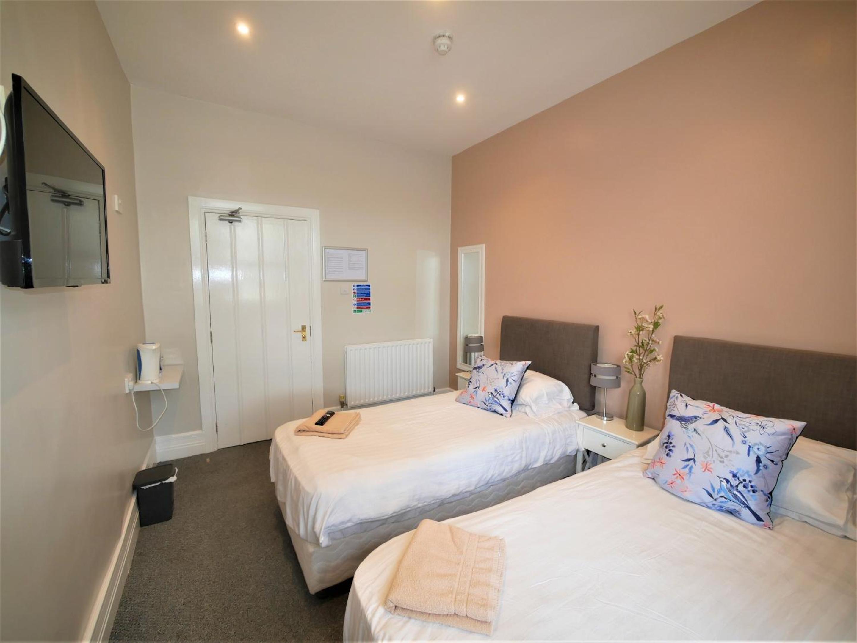 Twin Room with Private External Bathroom and Balcony