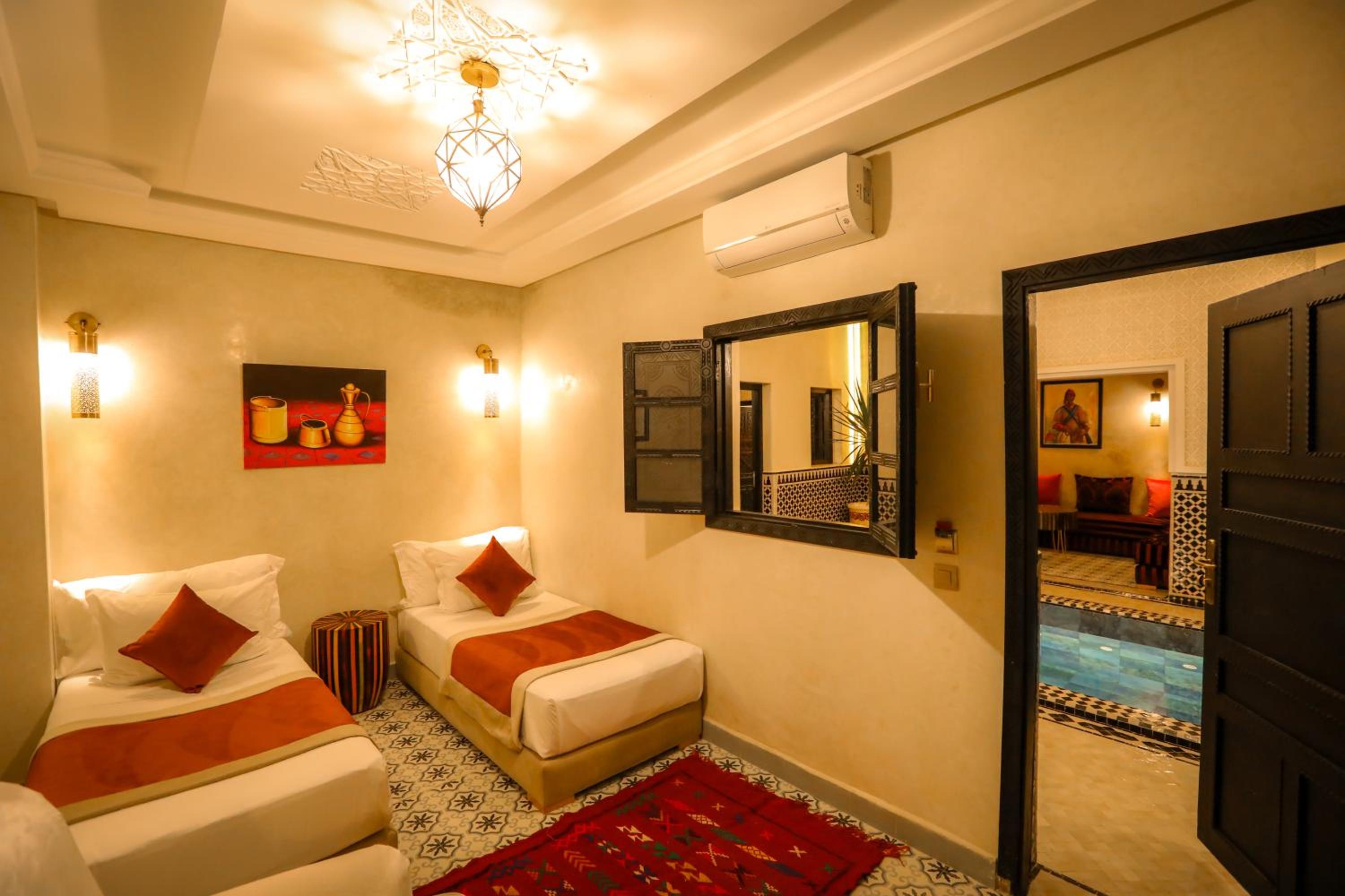 Standard Double or Twin Room - Photo 15