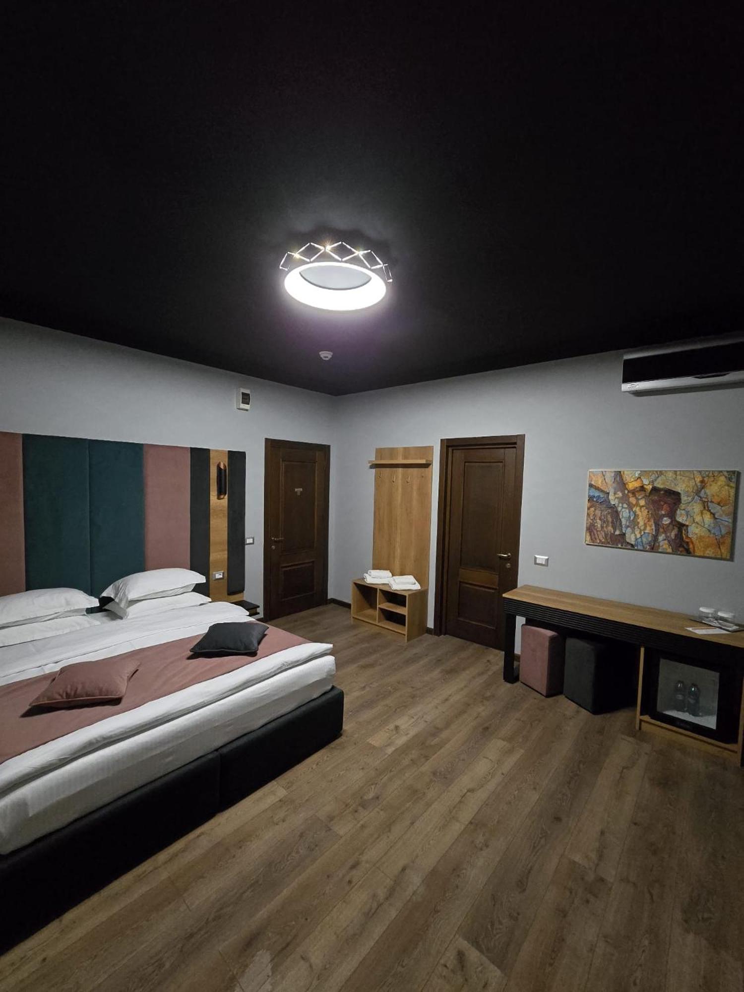 Deluxe Double Room photo 3