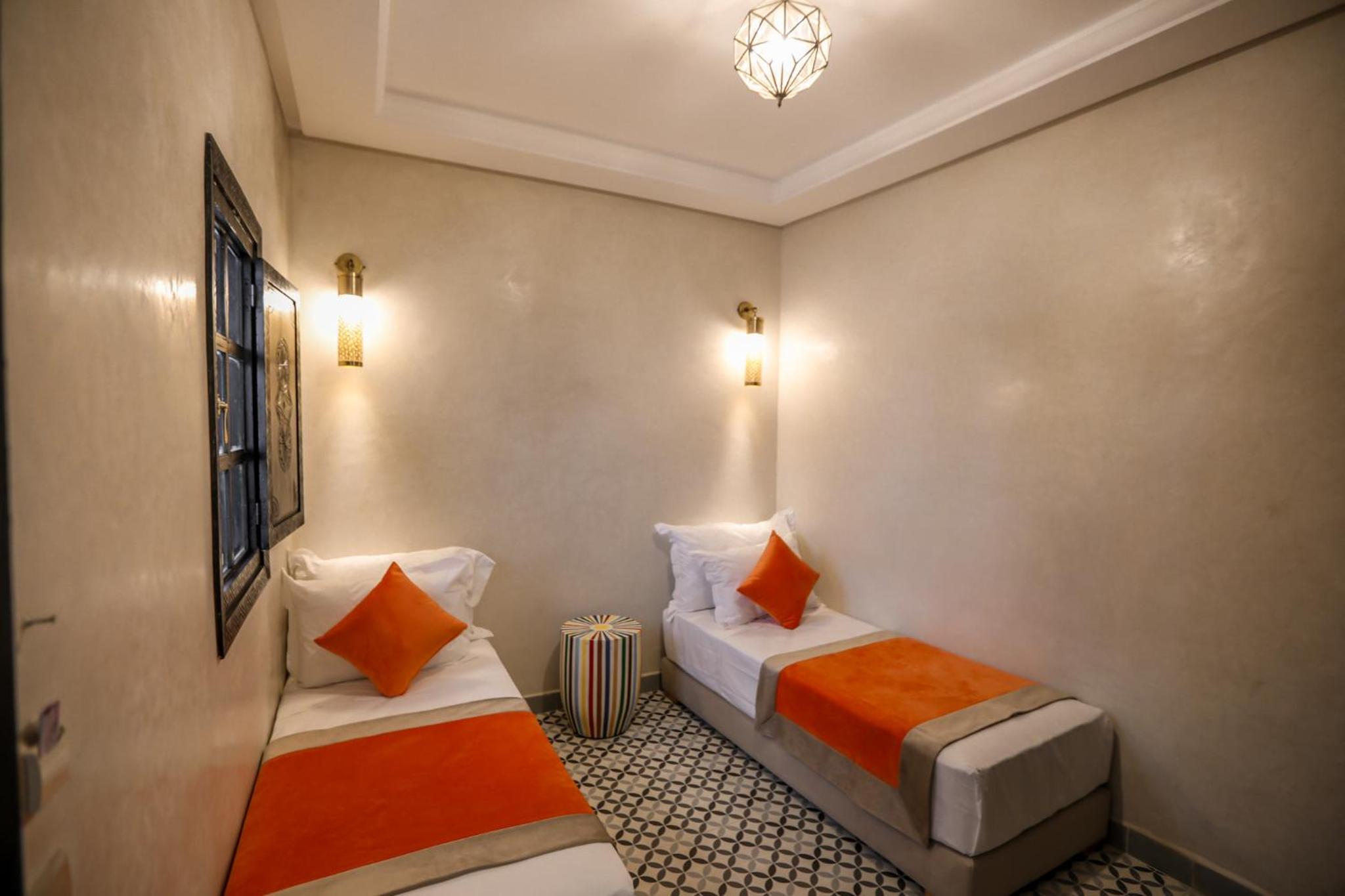Standard Double or Twin Room - Photo 13