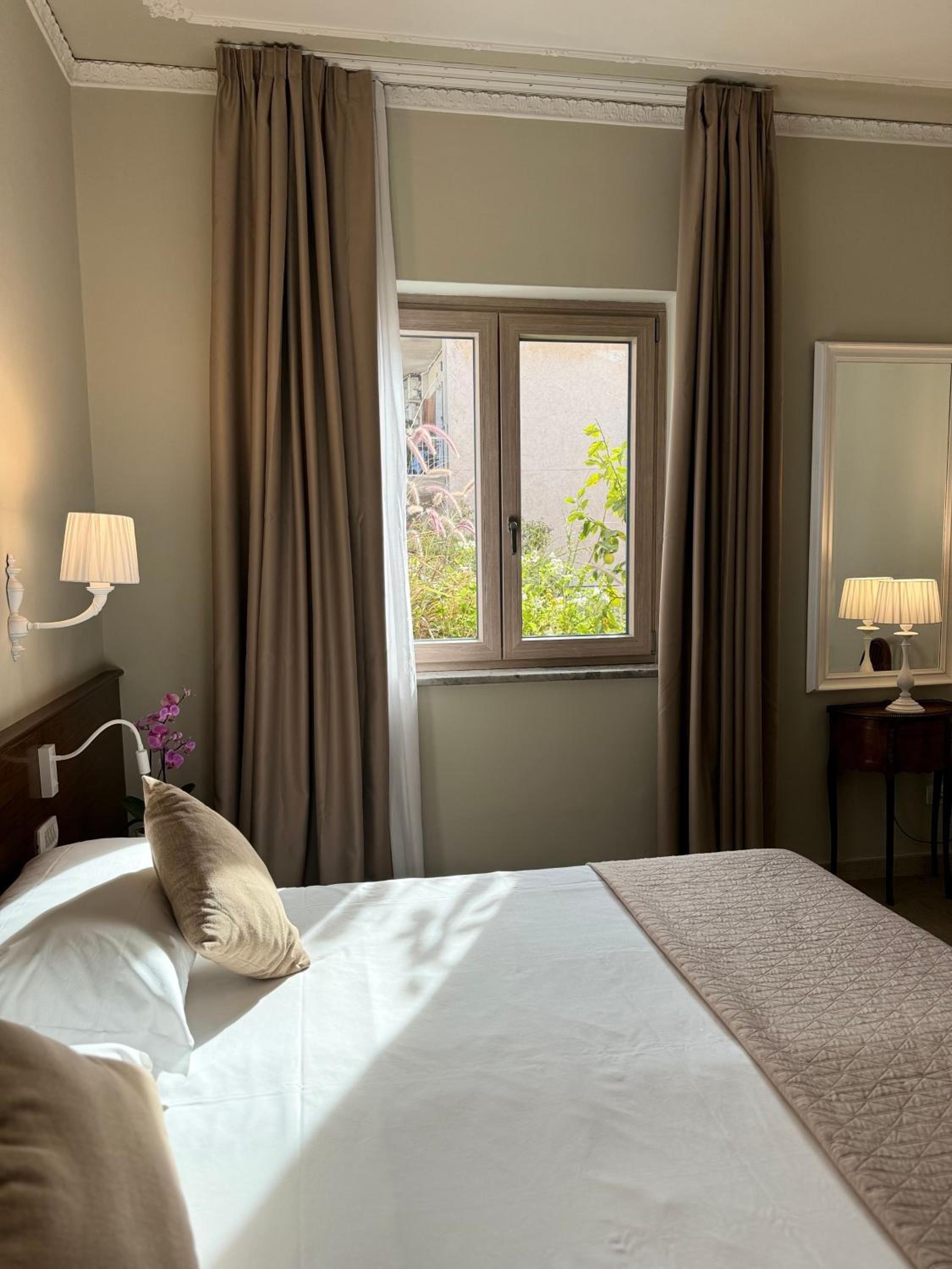 Double or Twin Room - Photo 3