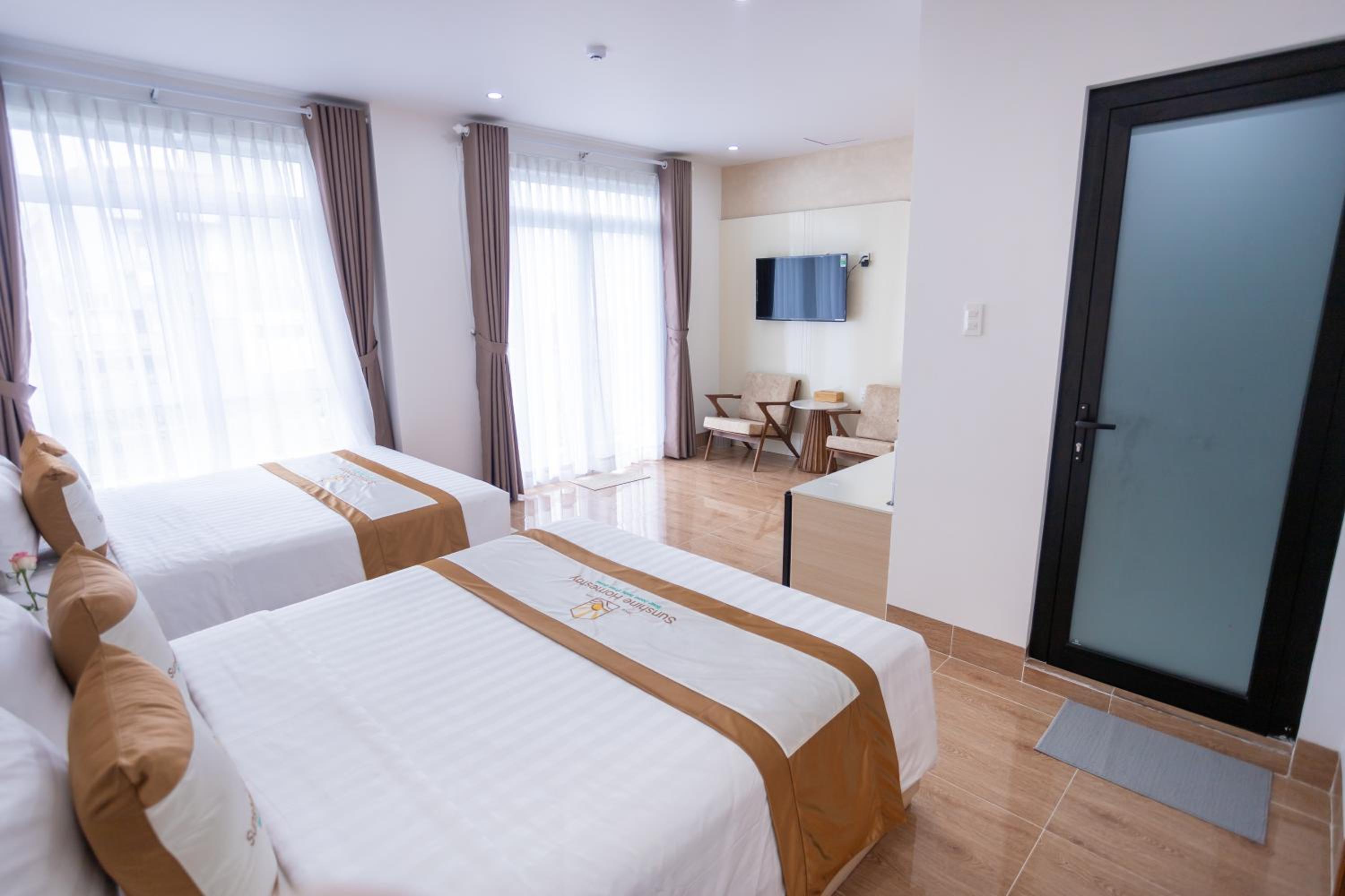 Deluxe Double or Twin Room with Balcony photo 3
