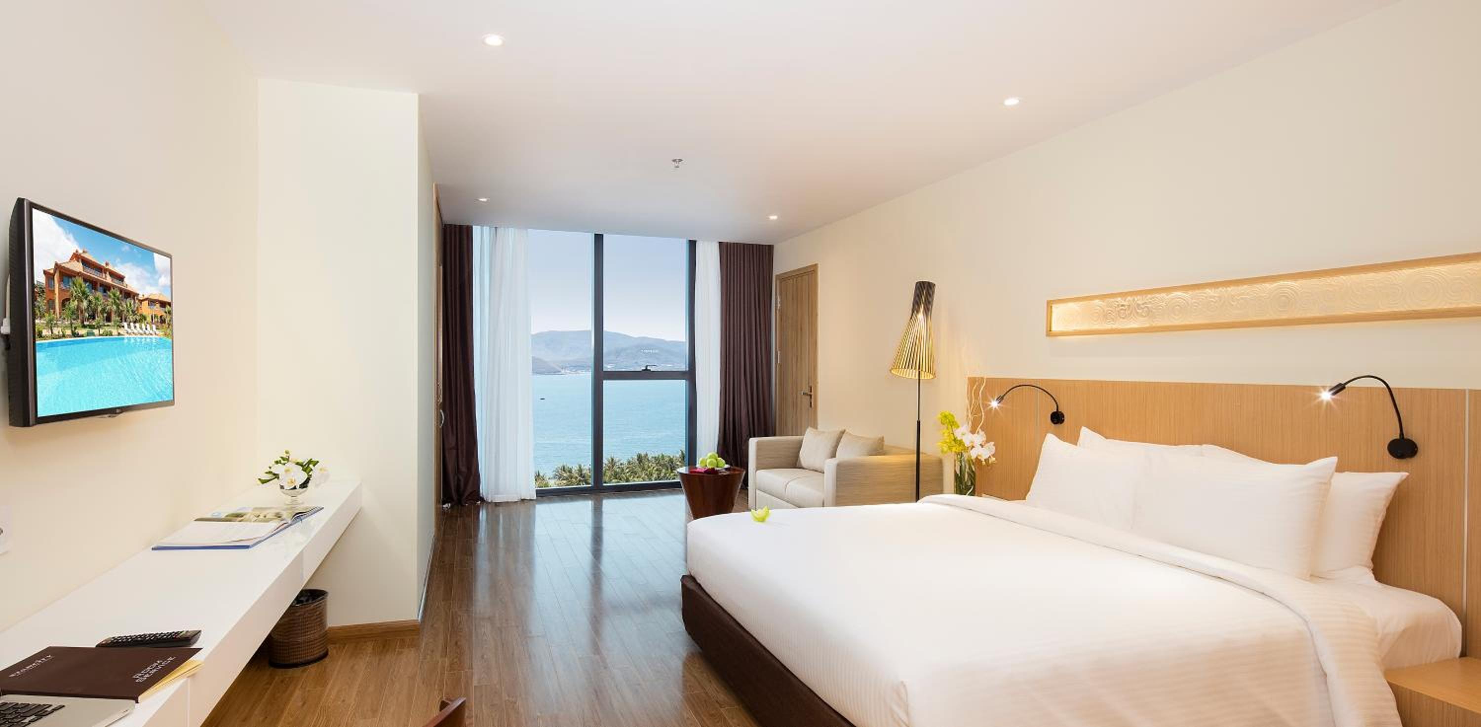 King Room with Sea View thumbnail 5