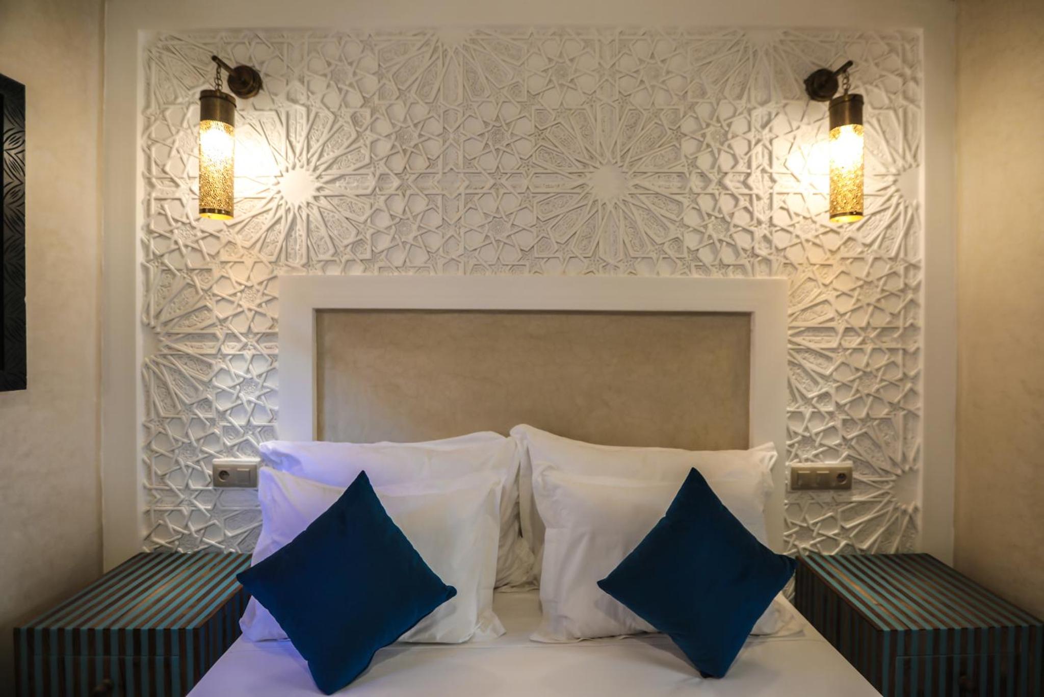 Deluxe Room - Photo 1