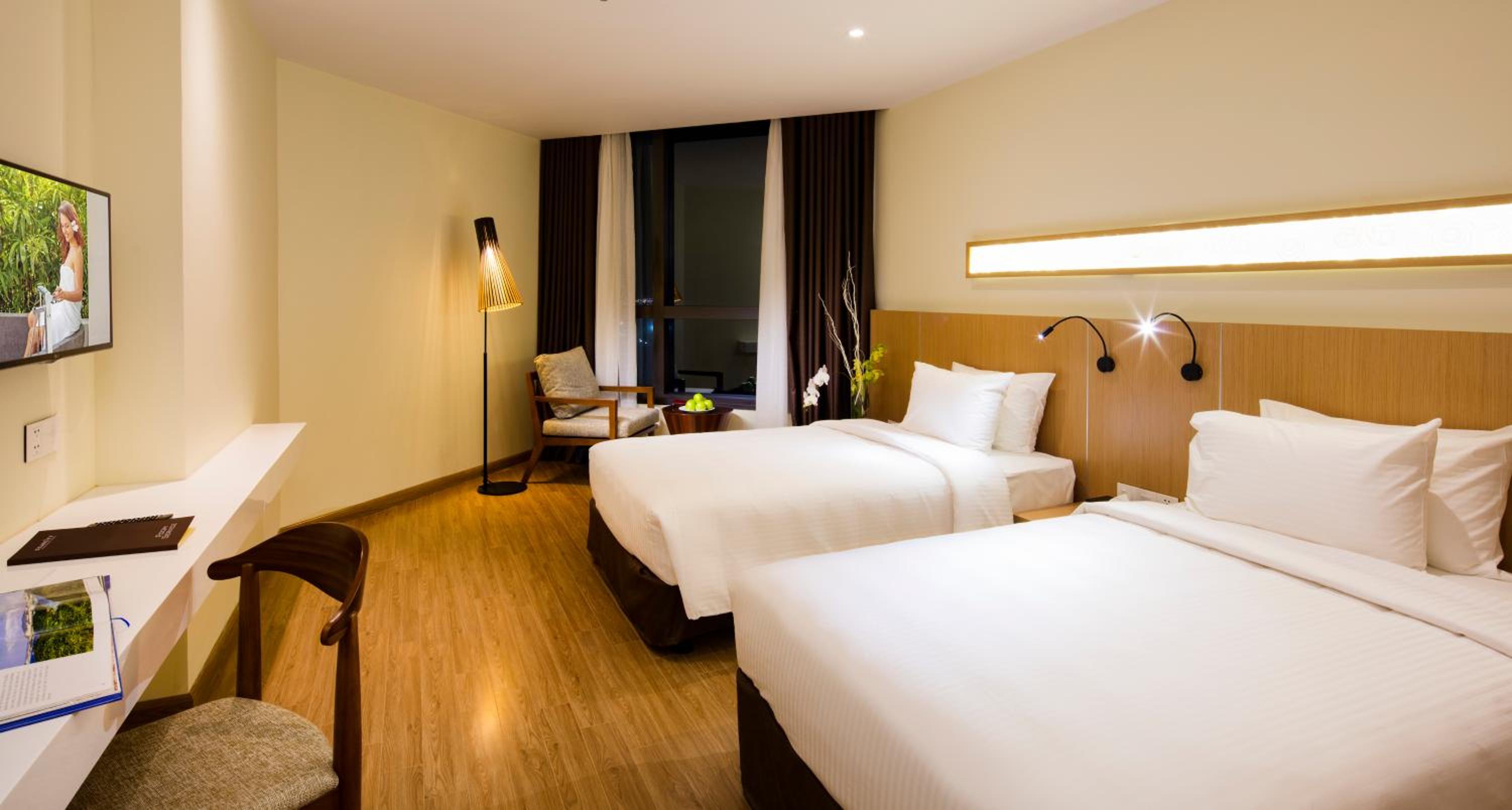 Superior Twin Room with City View