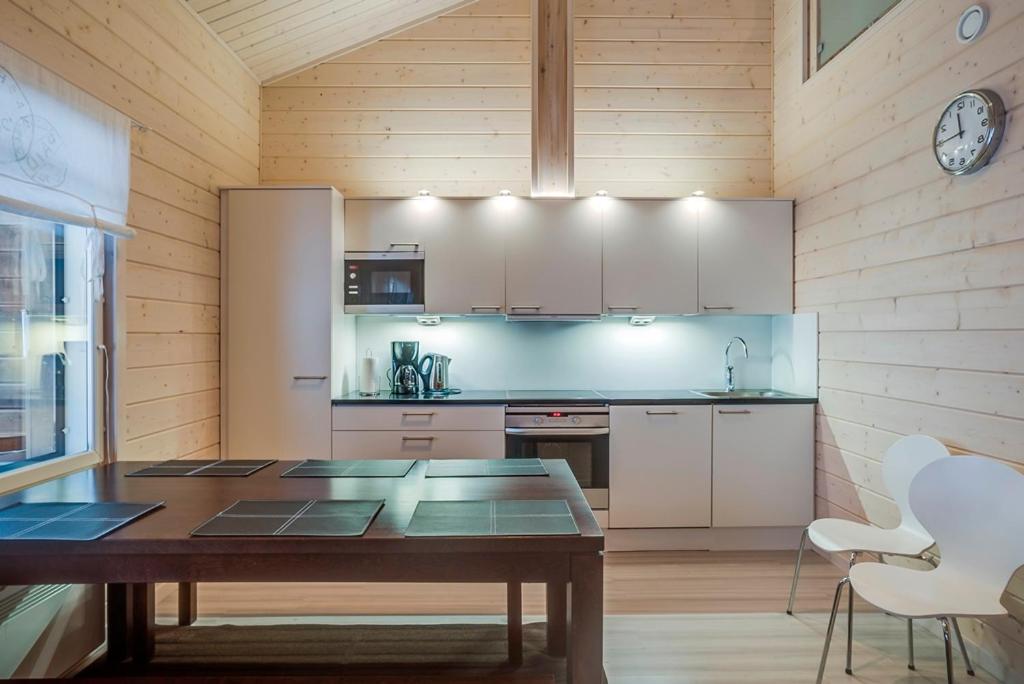 Two-Bedroom Apartment with Sauna - Photo 9