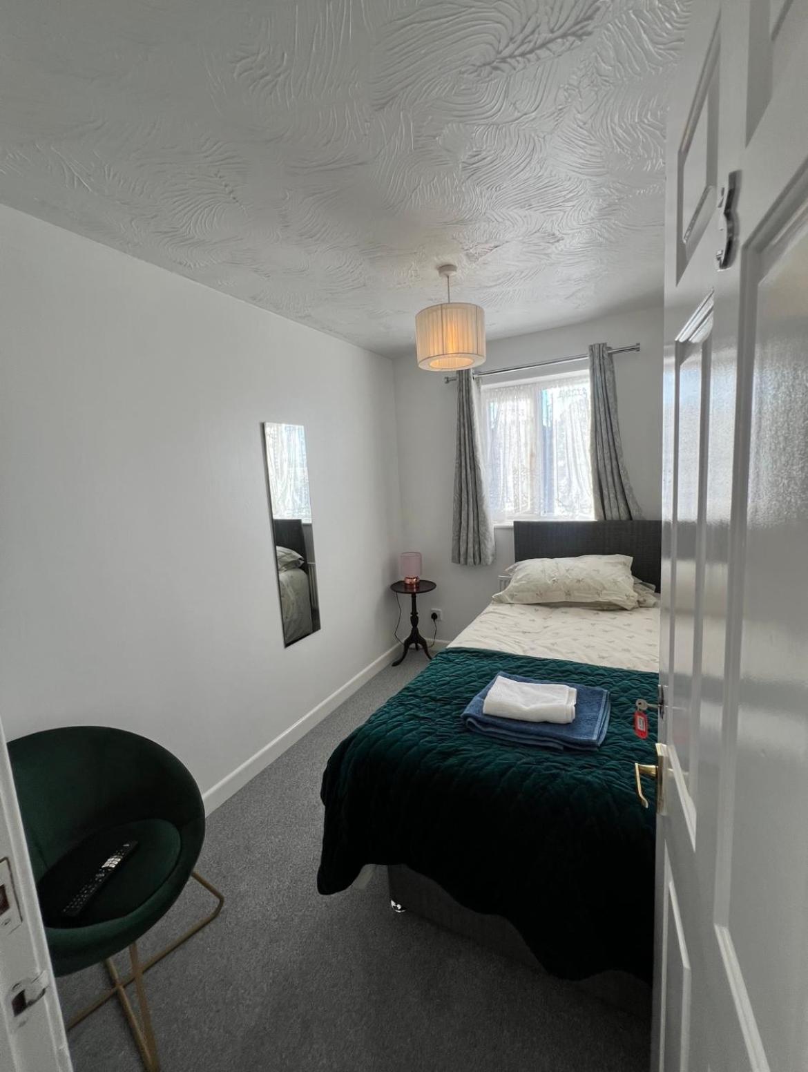 Single Room photo 2