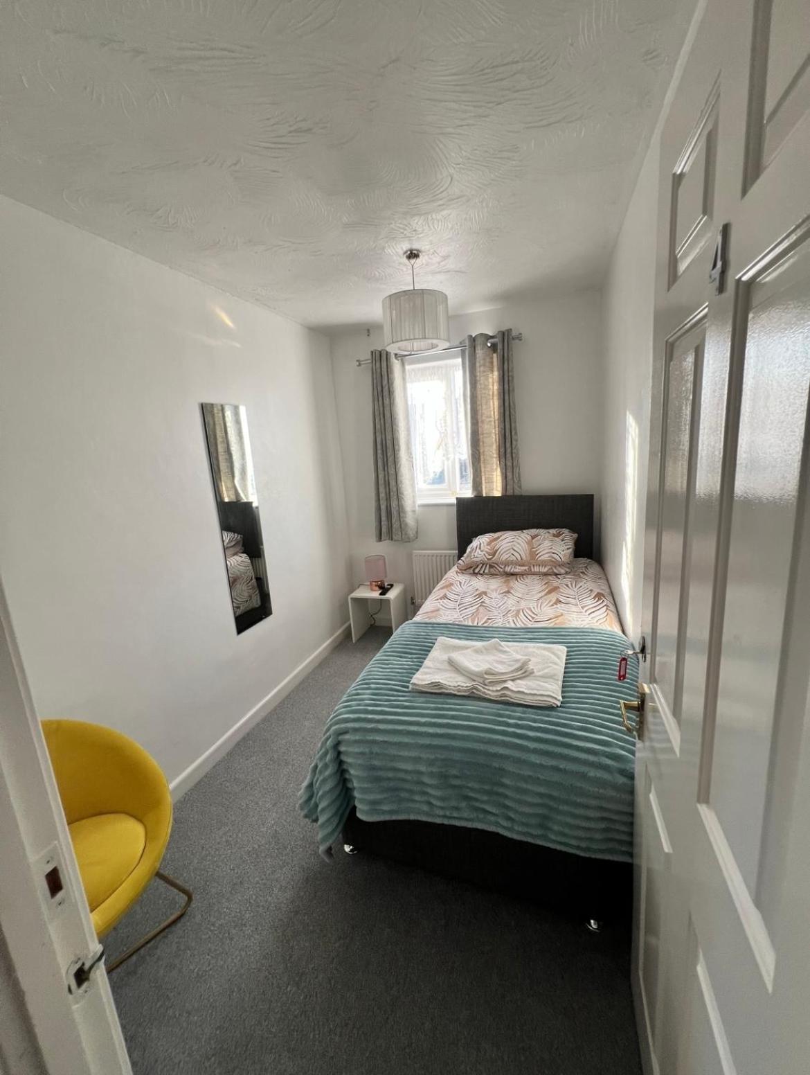 Single Room photo 3