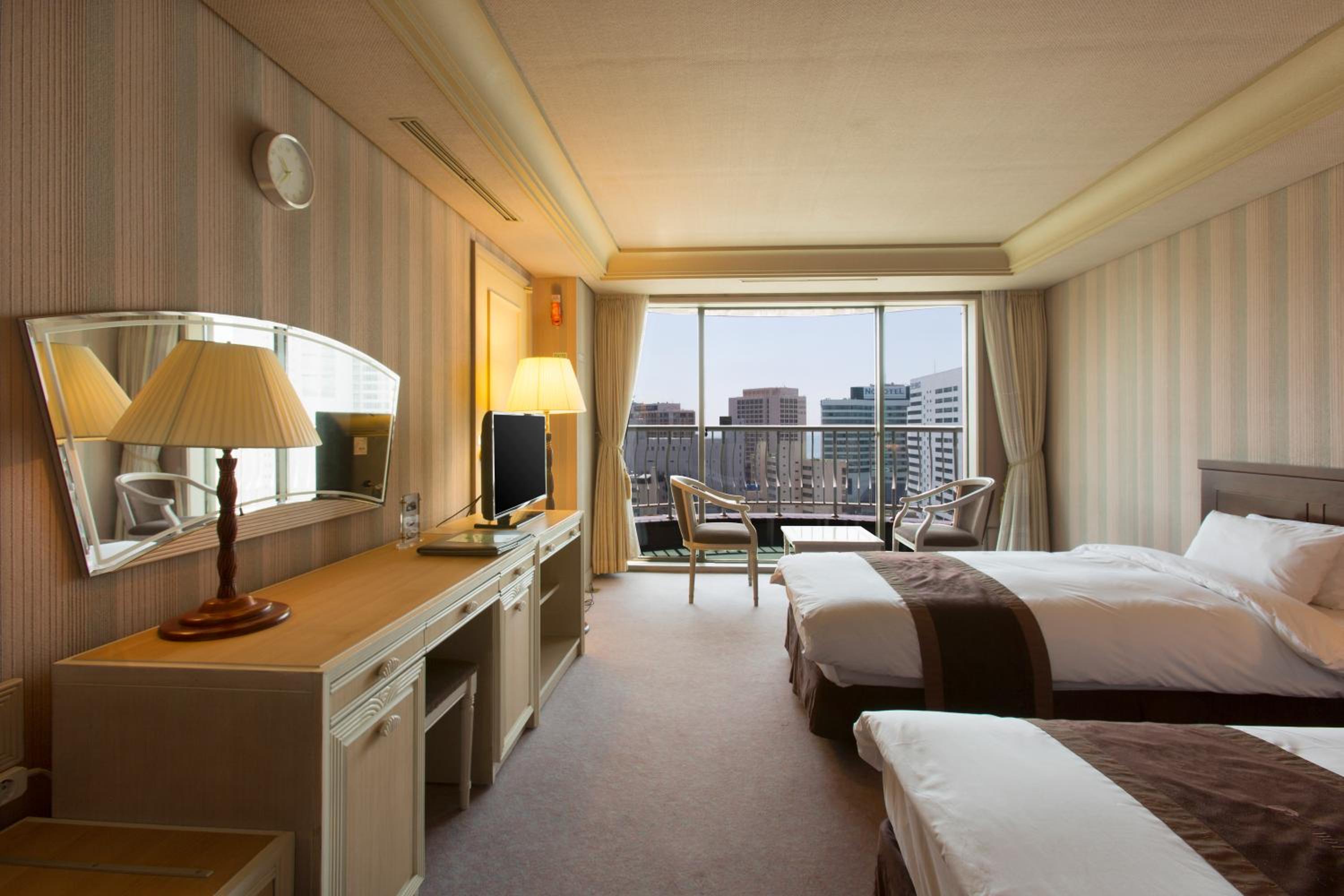 Standard Twin Room - Photo 1