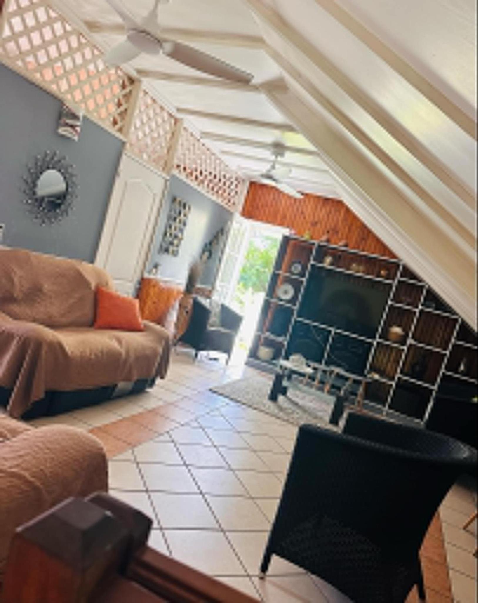 Three-Bedroom Villa photo 1