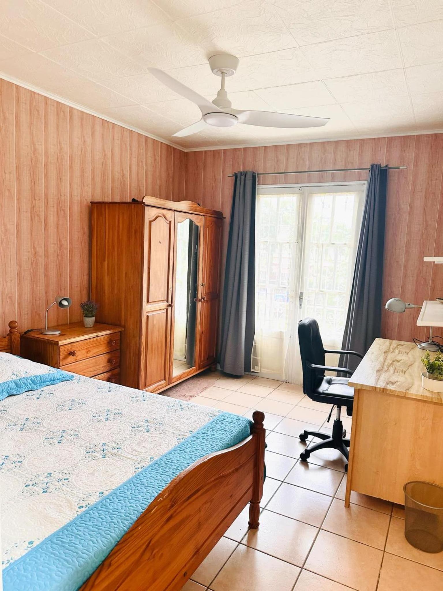 Three-Bedroom Villa photo 2