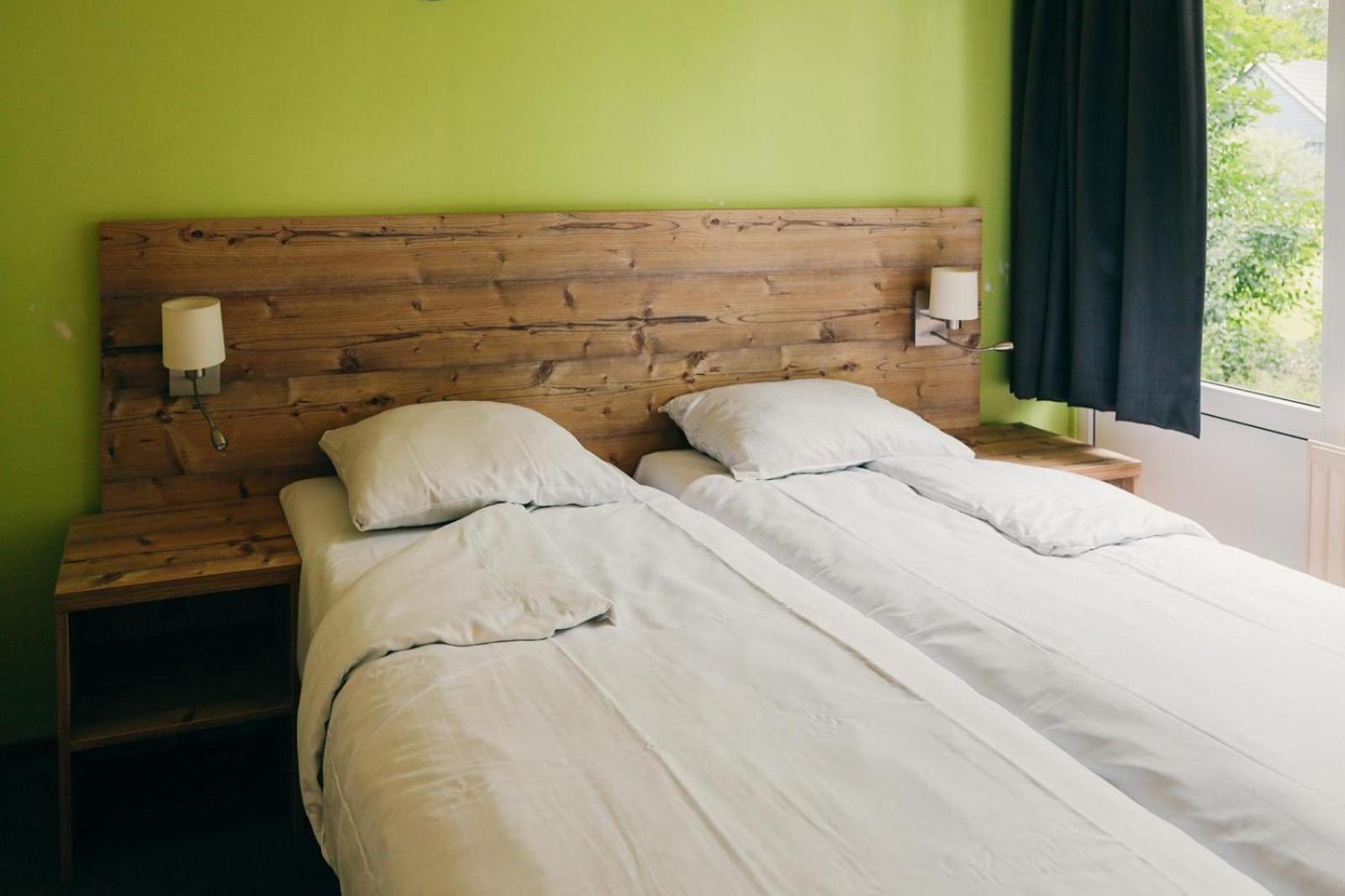 Two-Bedroom House - Photo 2