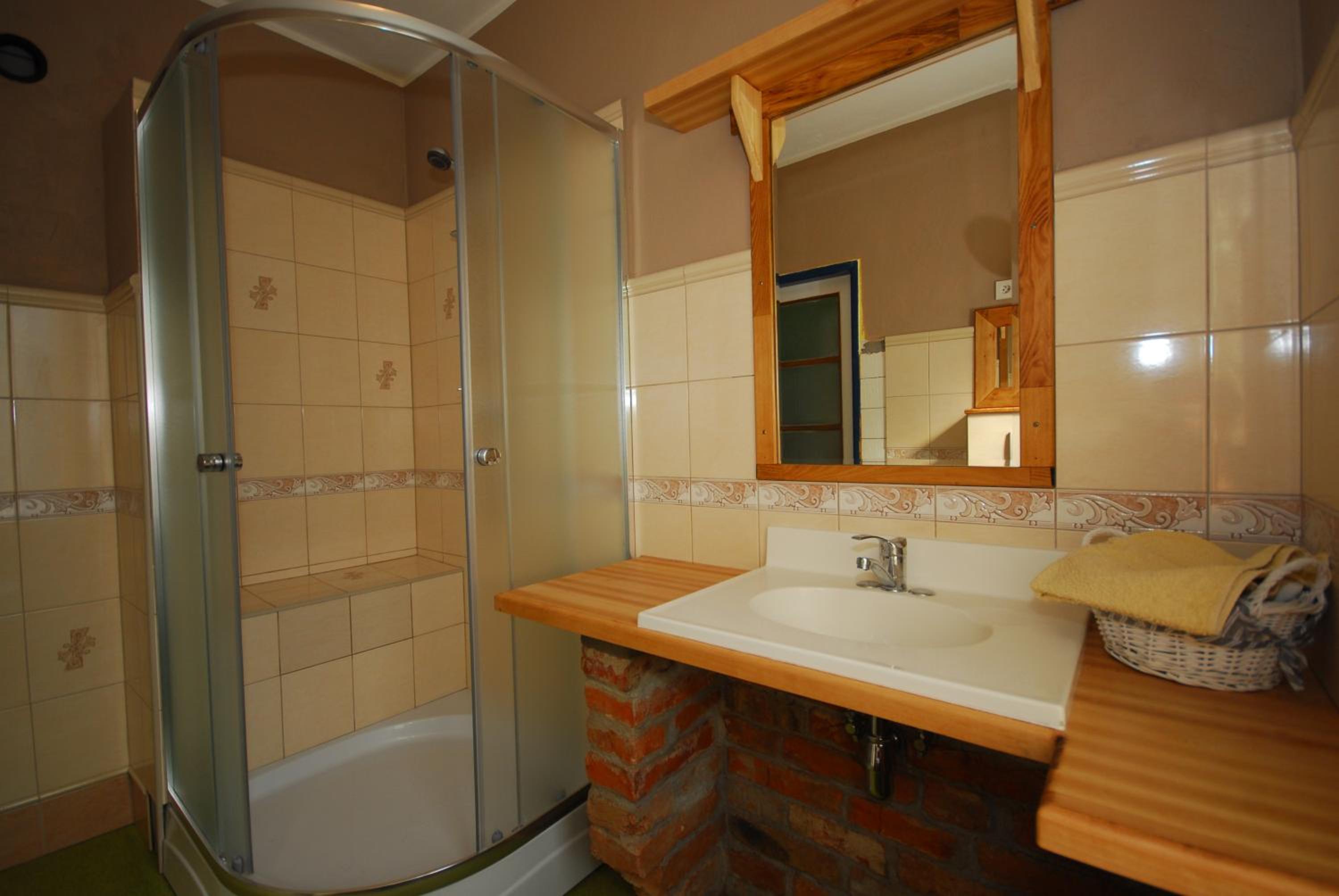 Double Room with Shared Bathroom photo 3