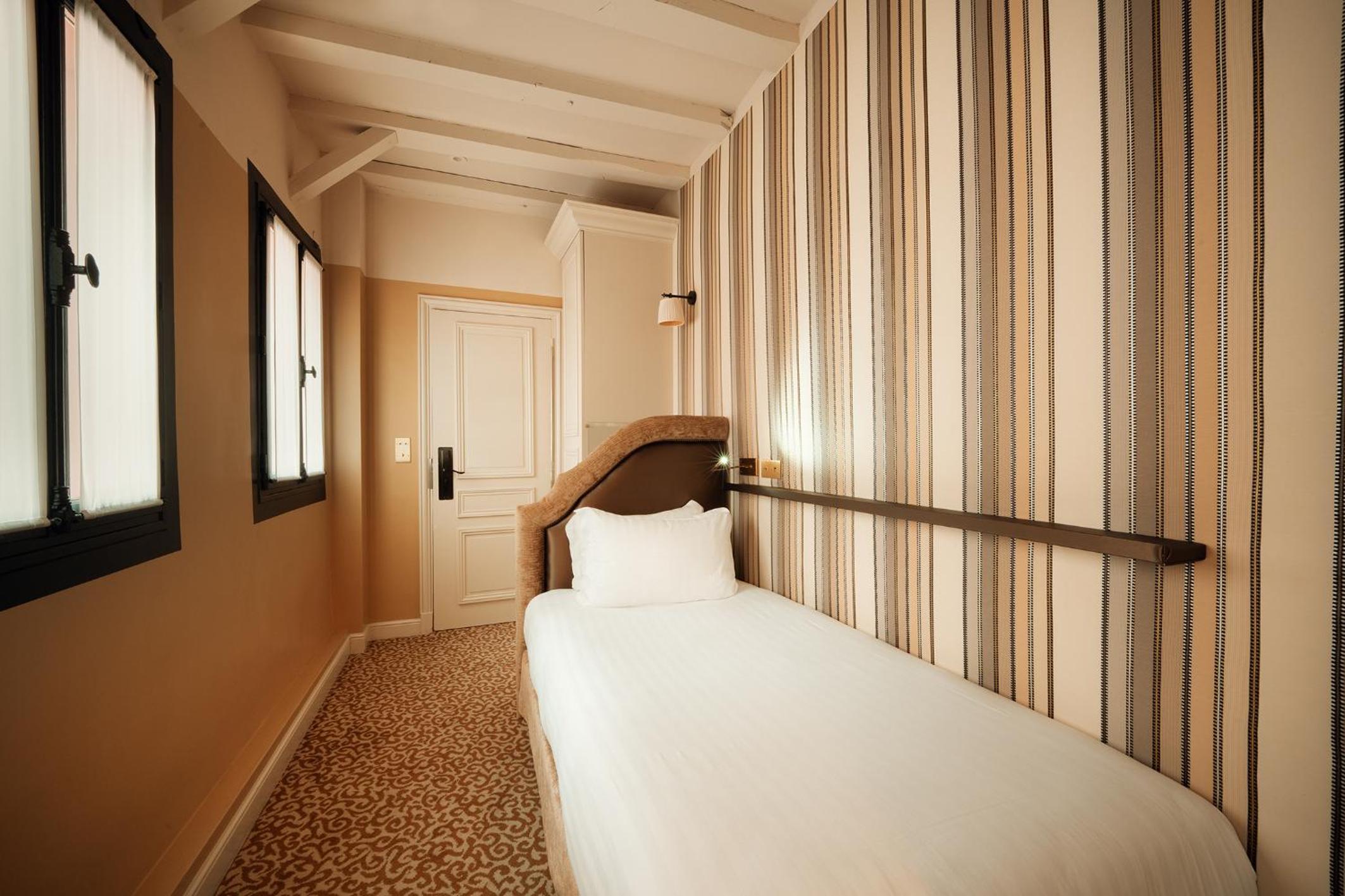 "Business" Single Room photo 1