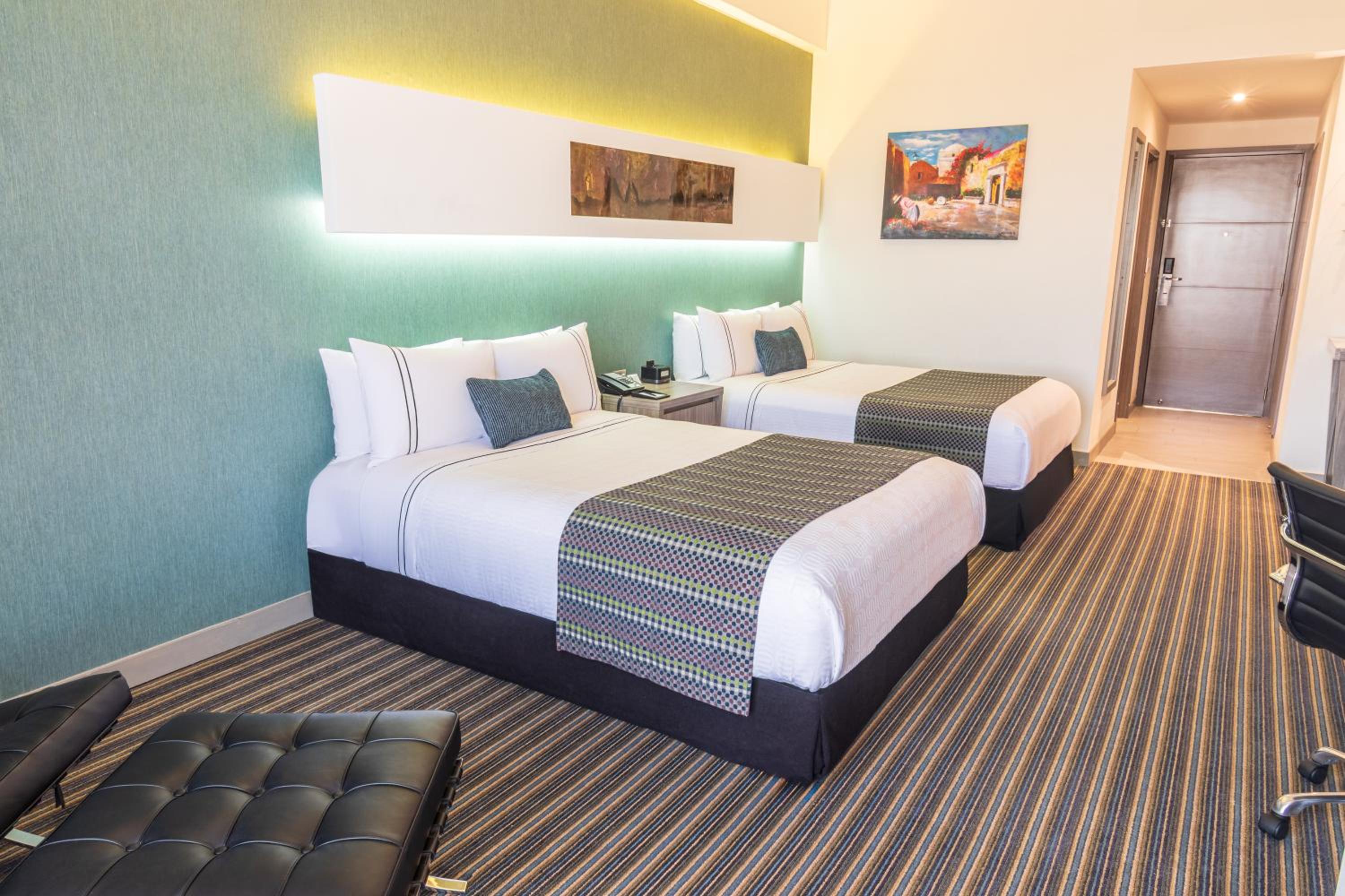 Standard Twin Room - Photo 4