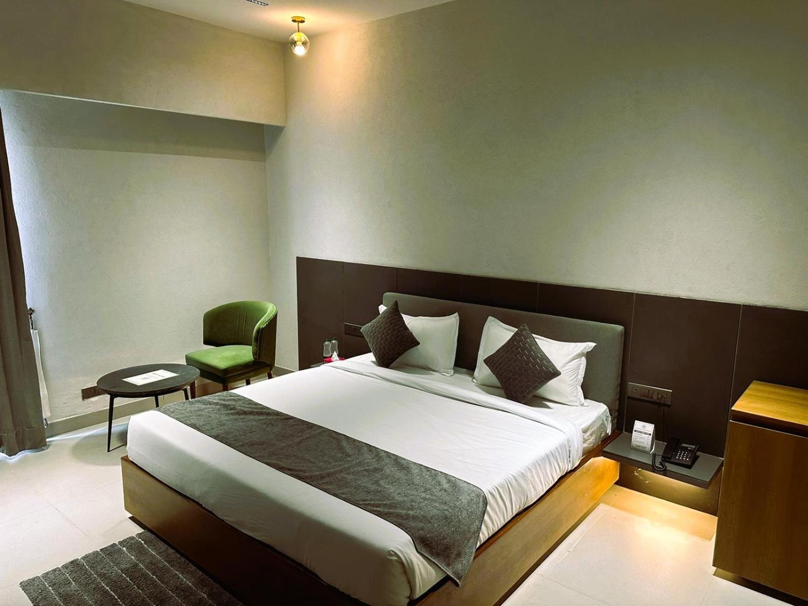 Large Double Room photo 2