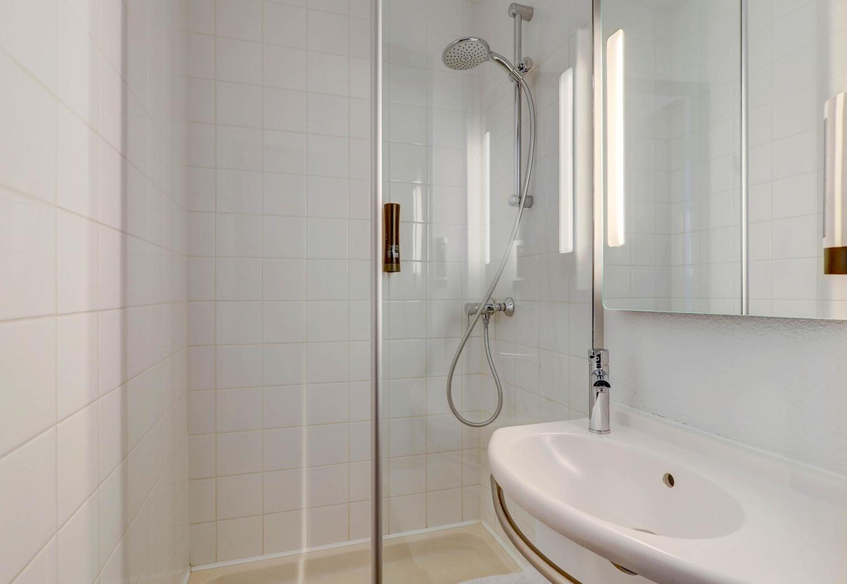Double Room - Disability Access photo 2