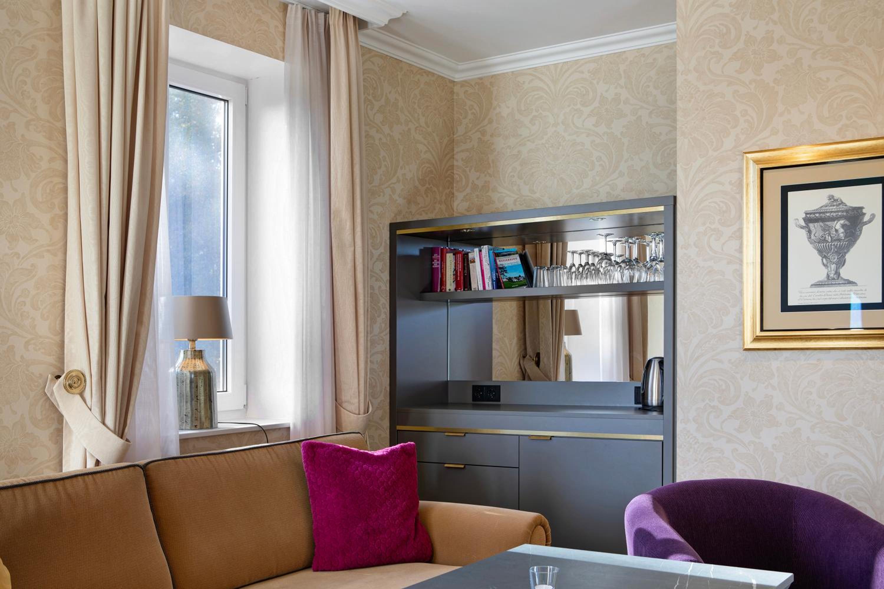 Quadruple Room with Mountain View photo 3