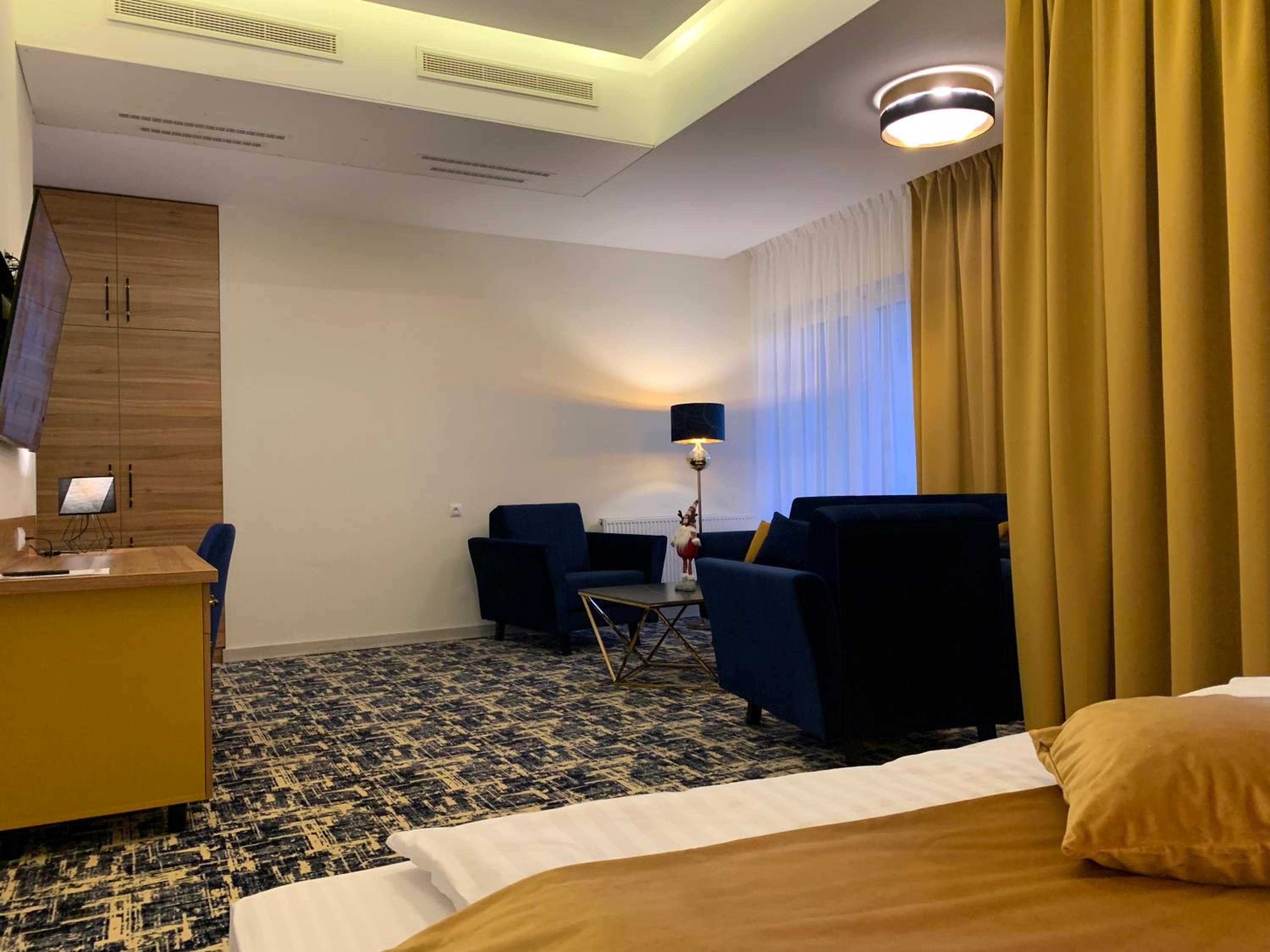 Suite with Balcony photo 2