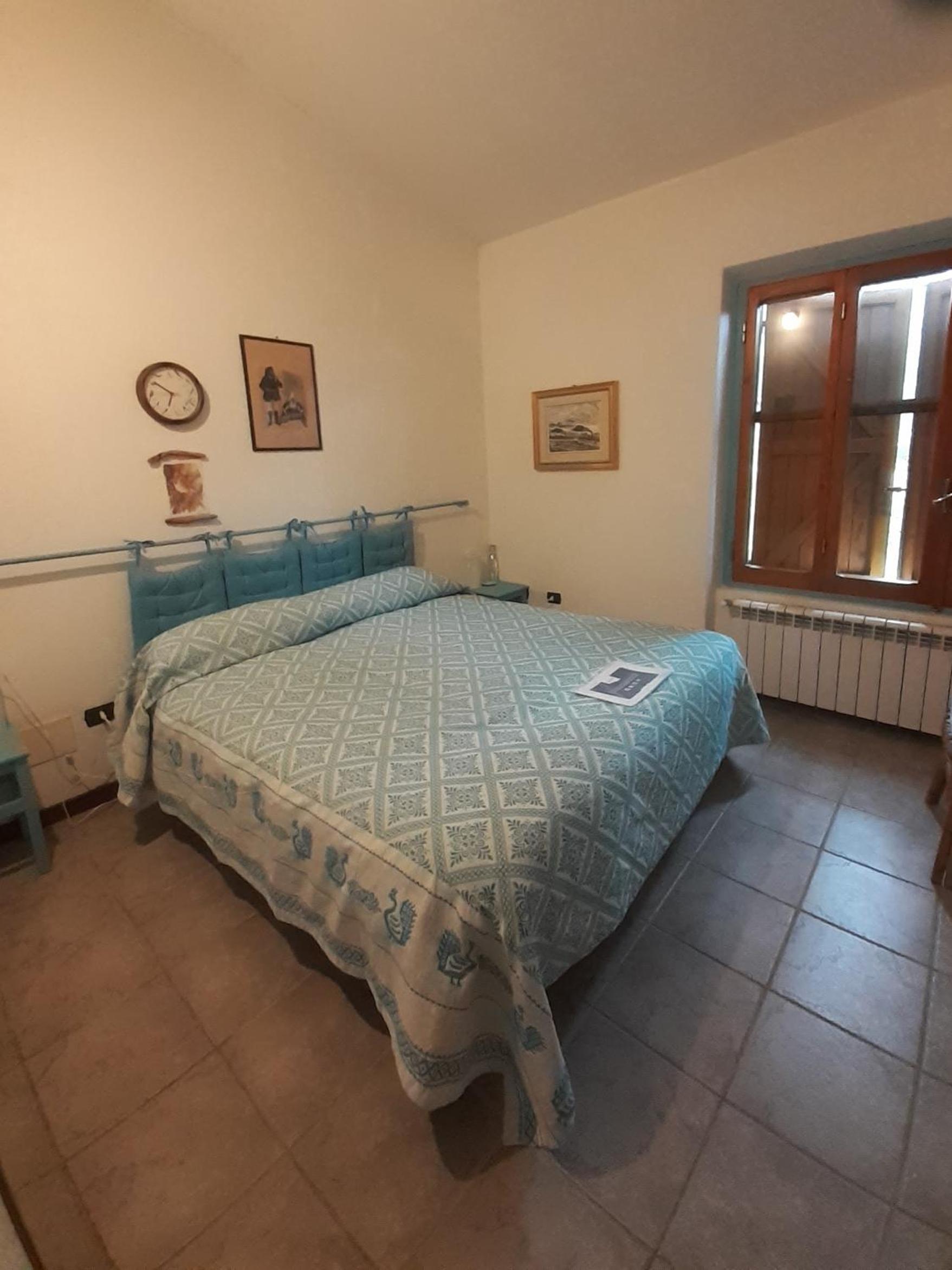 Double or Twin Room with Shared Bathroom photo 1