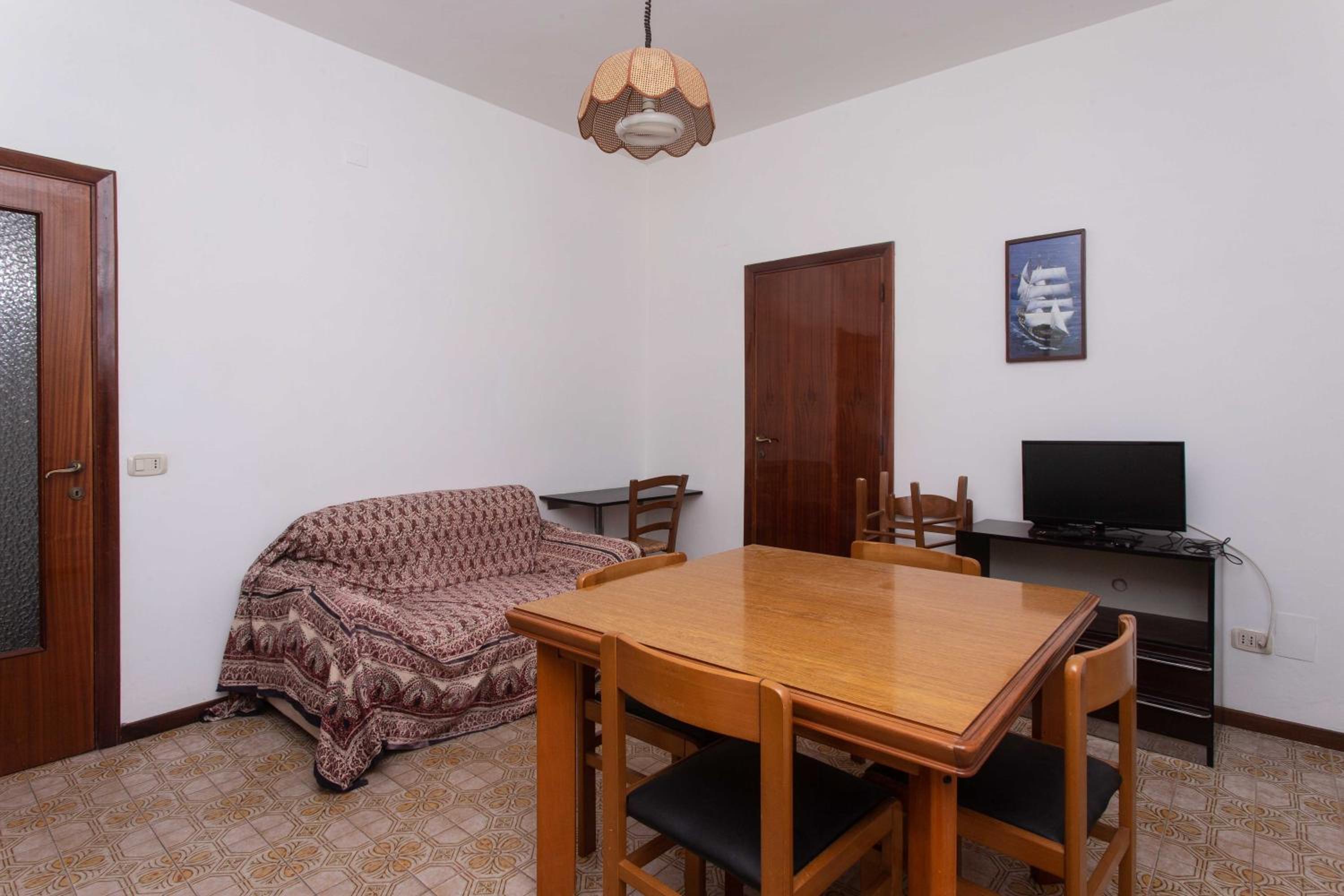 Two-Bedroom Apartment photo 2