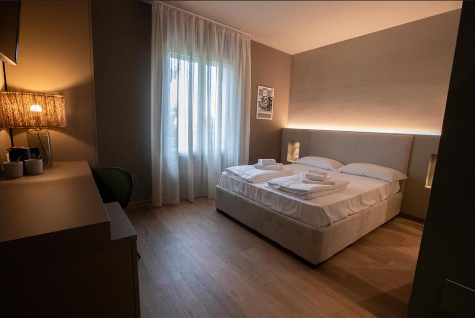 Double Room with Garden View - Photo 2