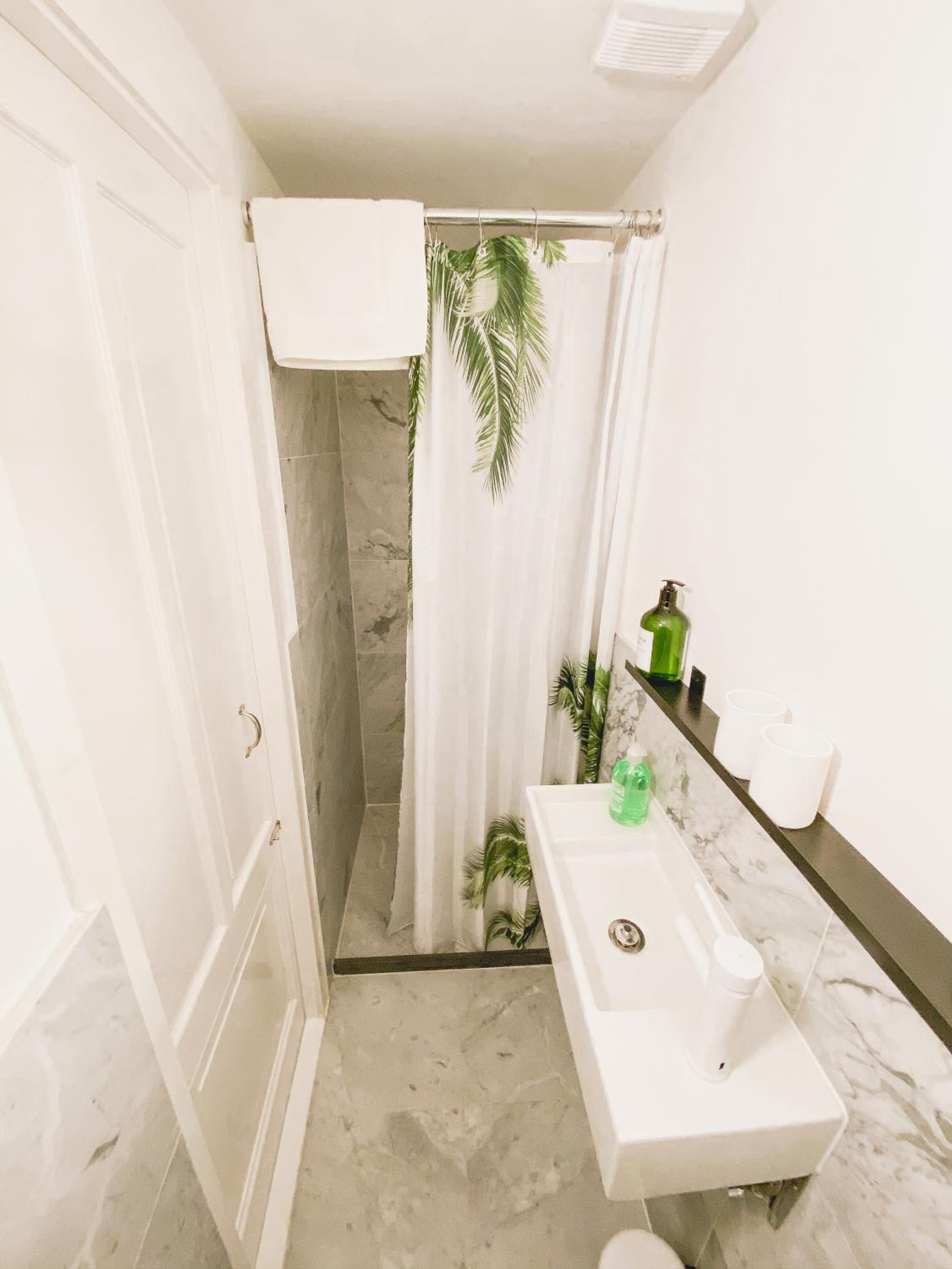 Apartment photo 2