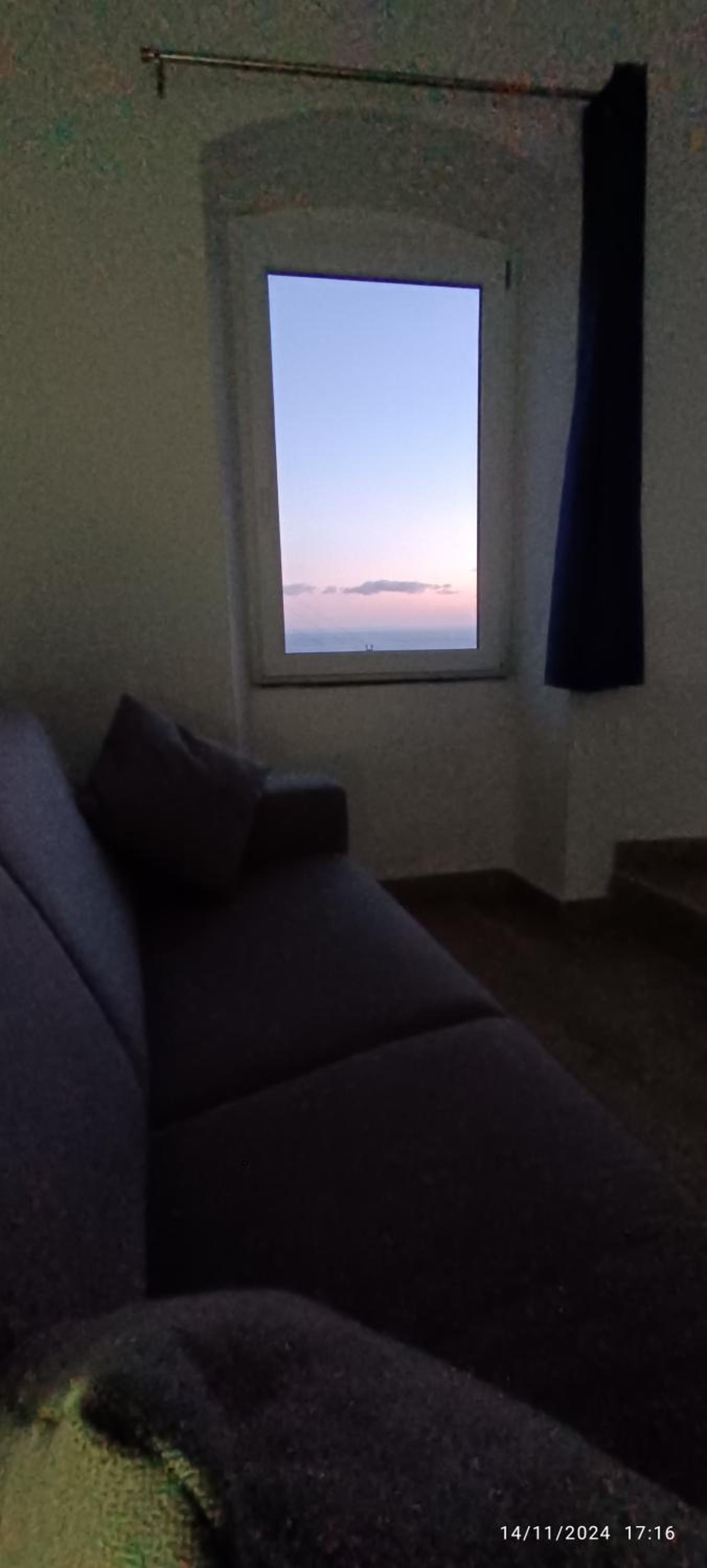 Apartment with Sea View - Photo 2
