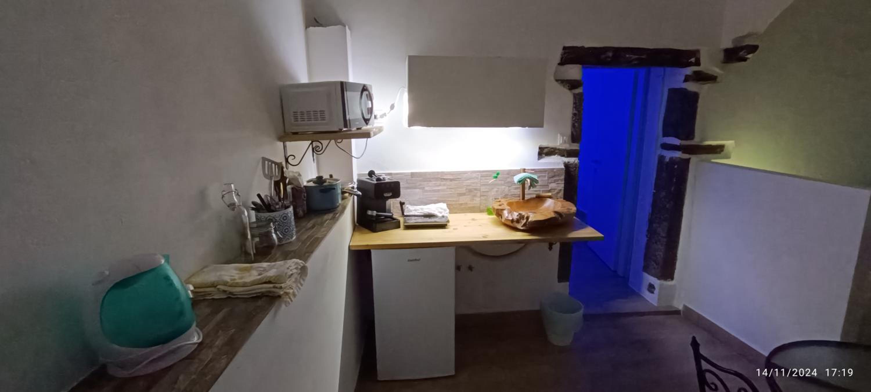 Apartment with Sea View - Photo 24