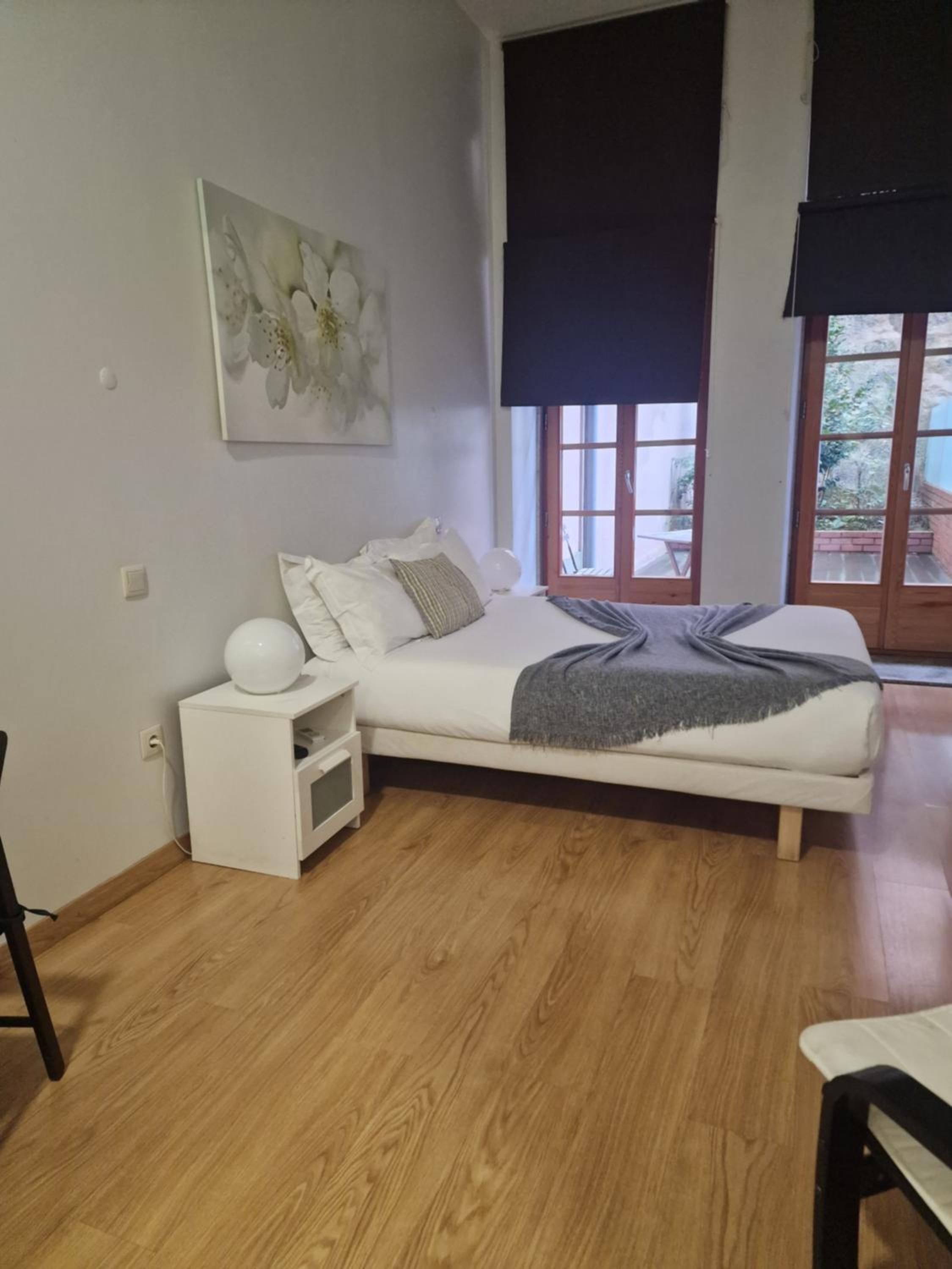Studio Apartment with Double Bed - Photo 2