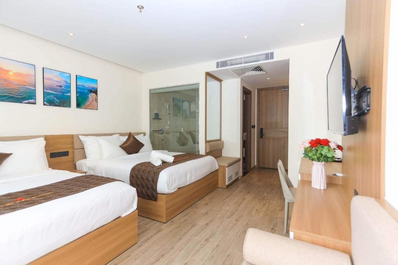 Family Suite With Balcony photo 1