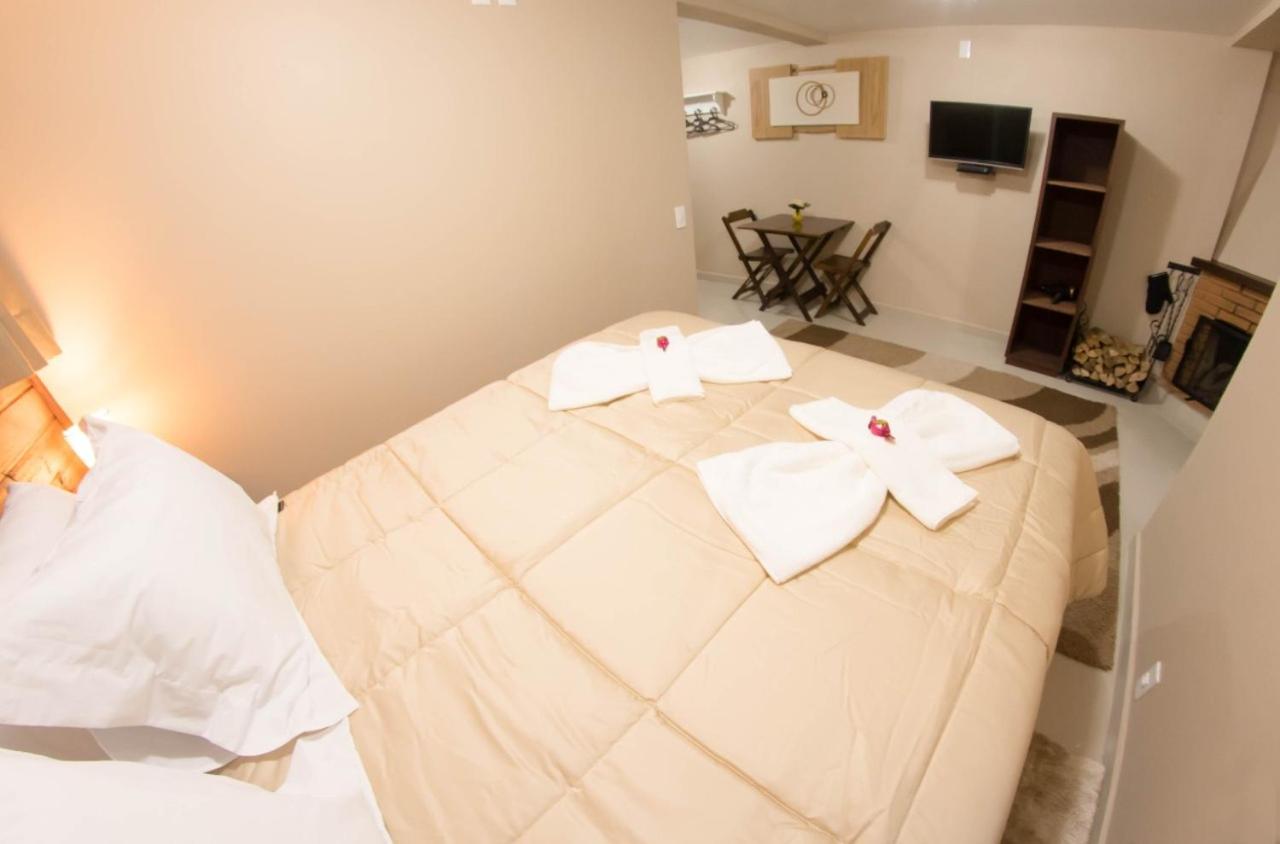 Deluxe Suite with Spa Bath photo 3
