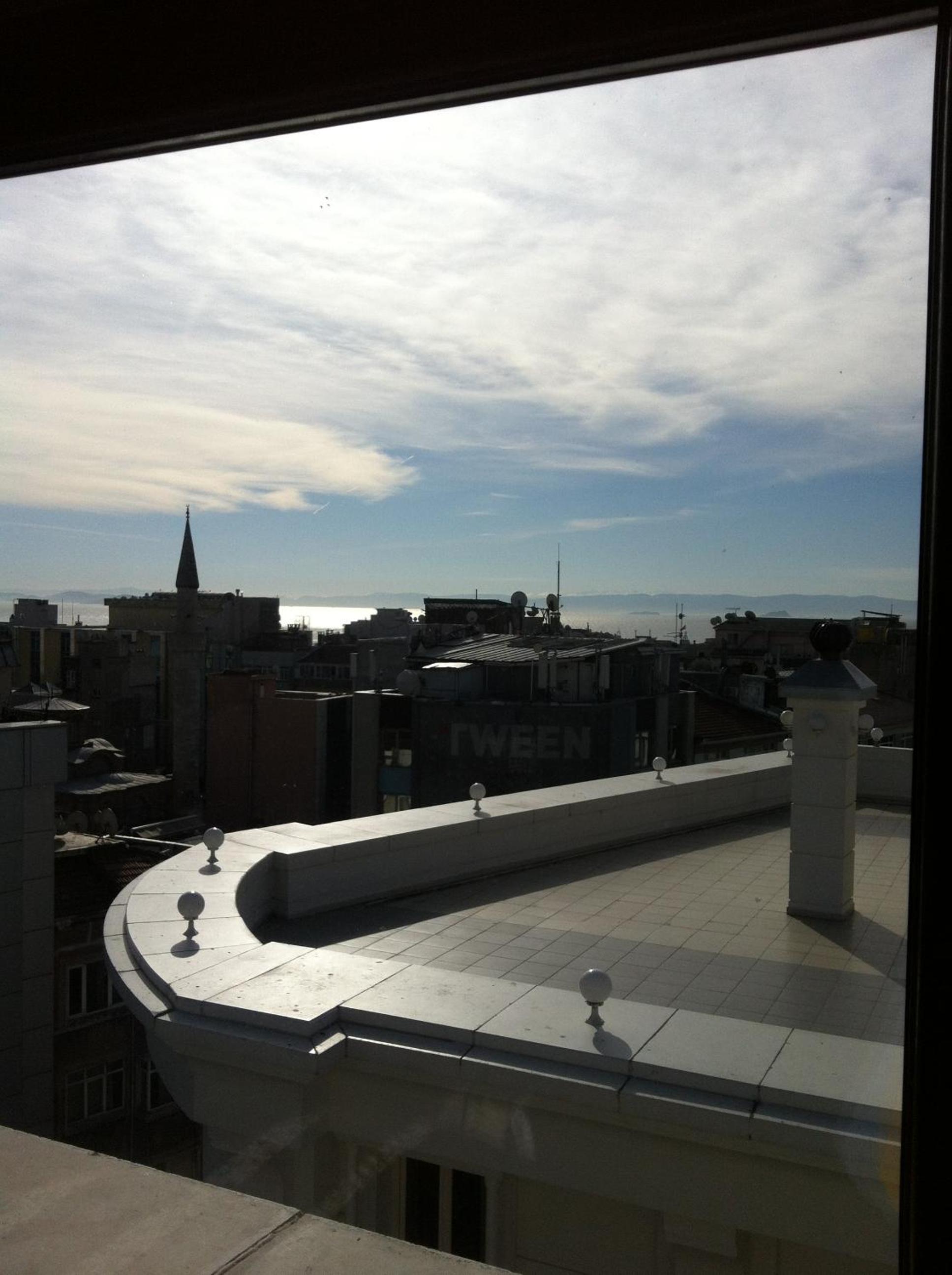 Standard Twin Room with Sea View photo 3