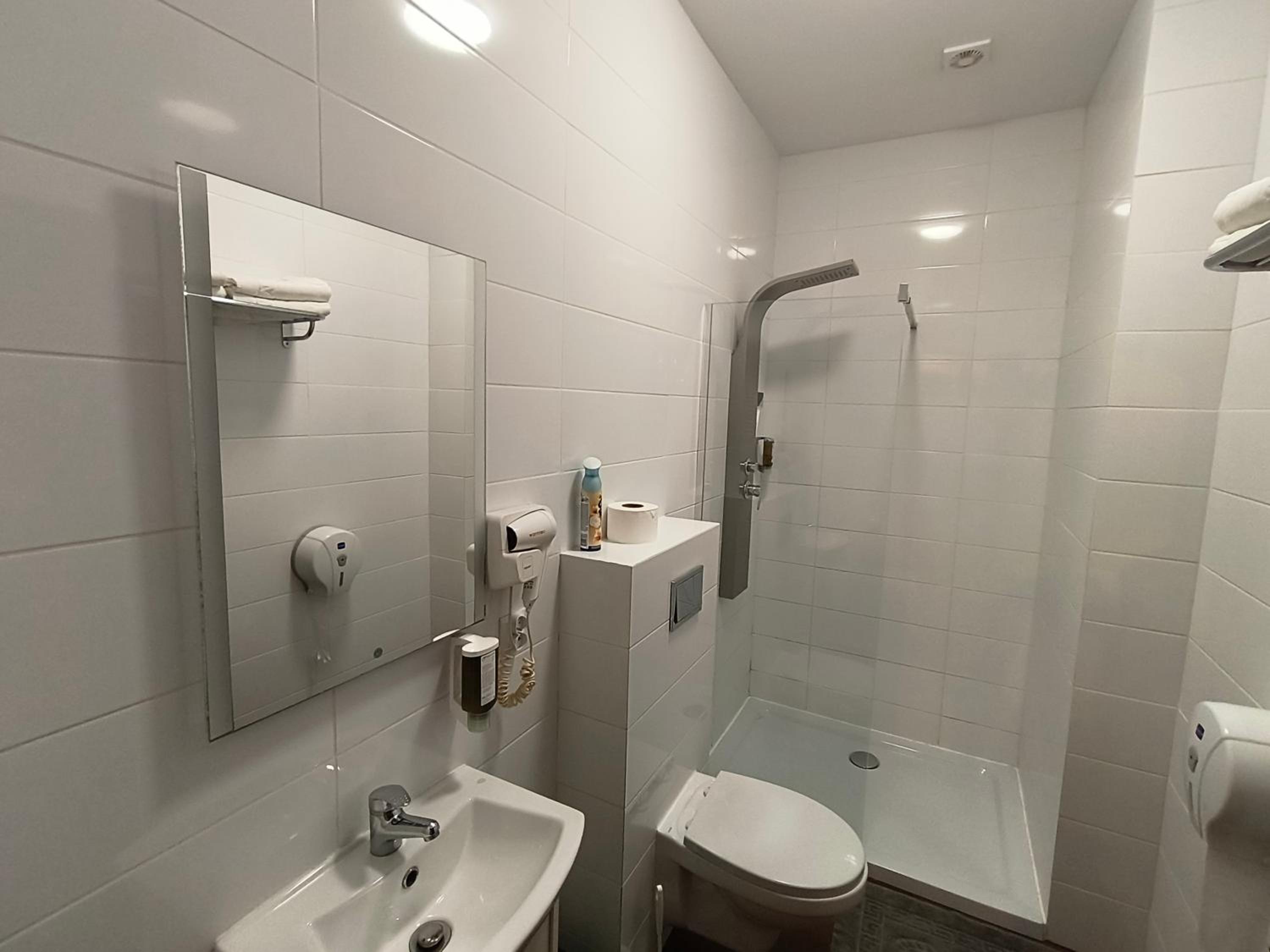 Triple Room - Photo 3