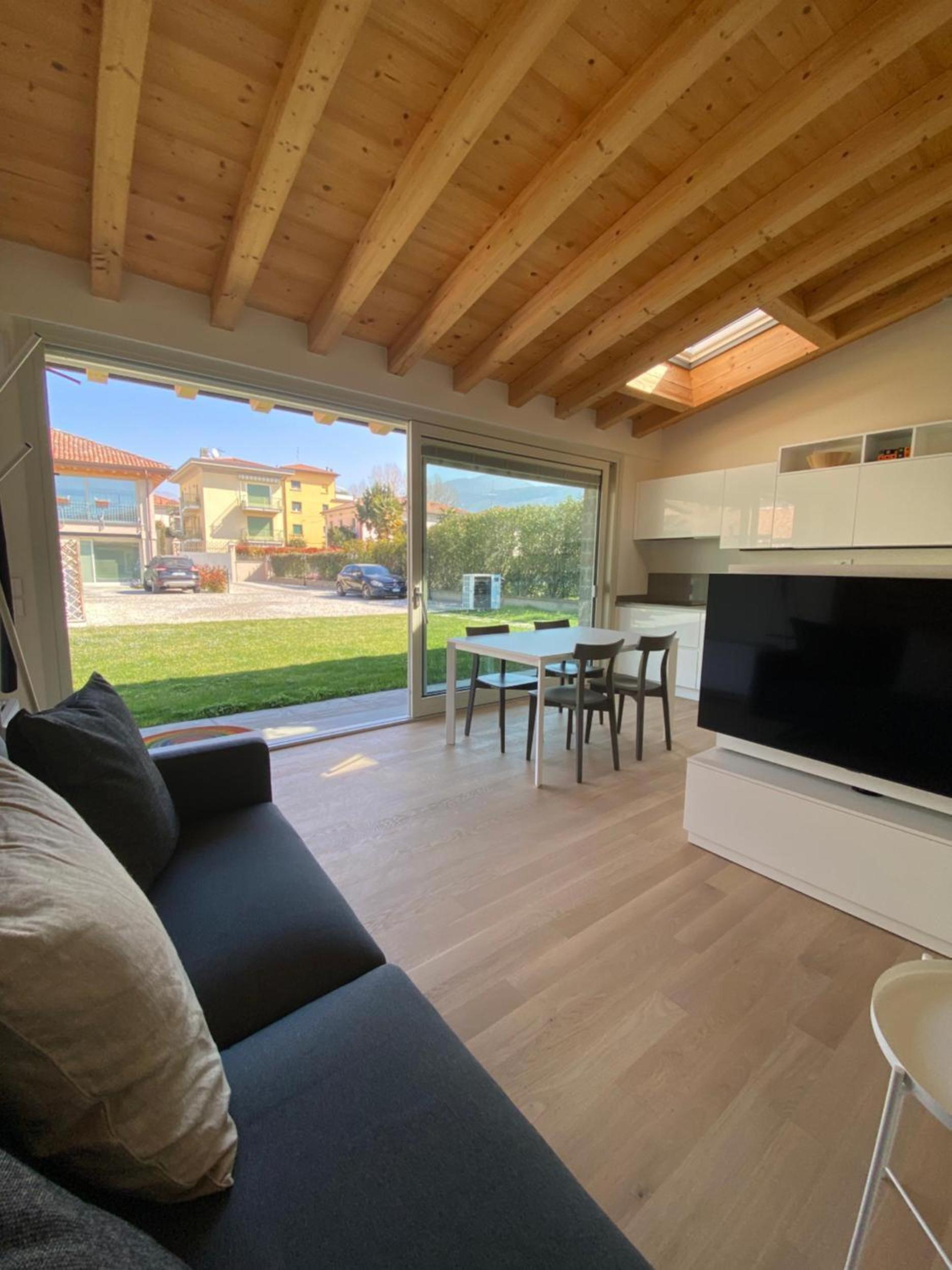 Superior One-Bedroom Apartment photo 1