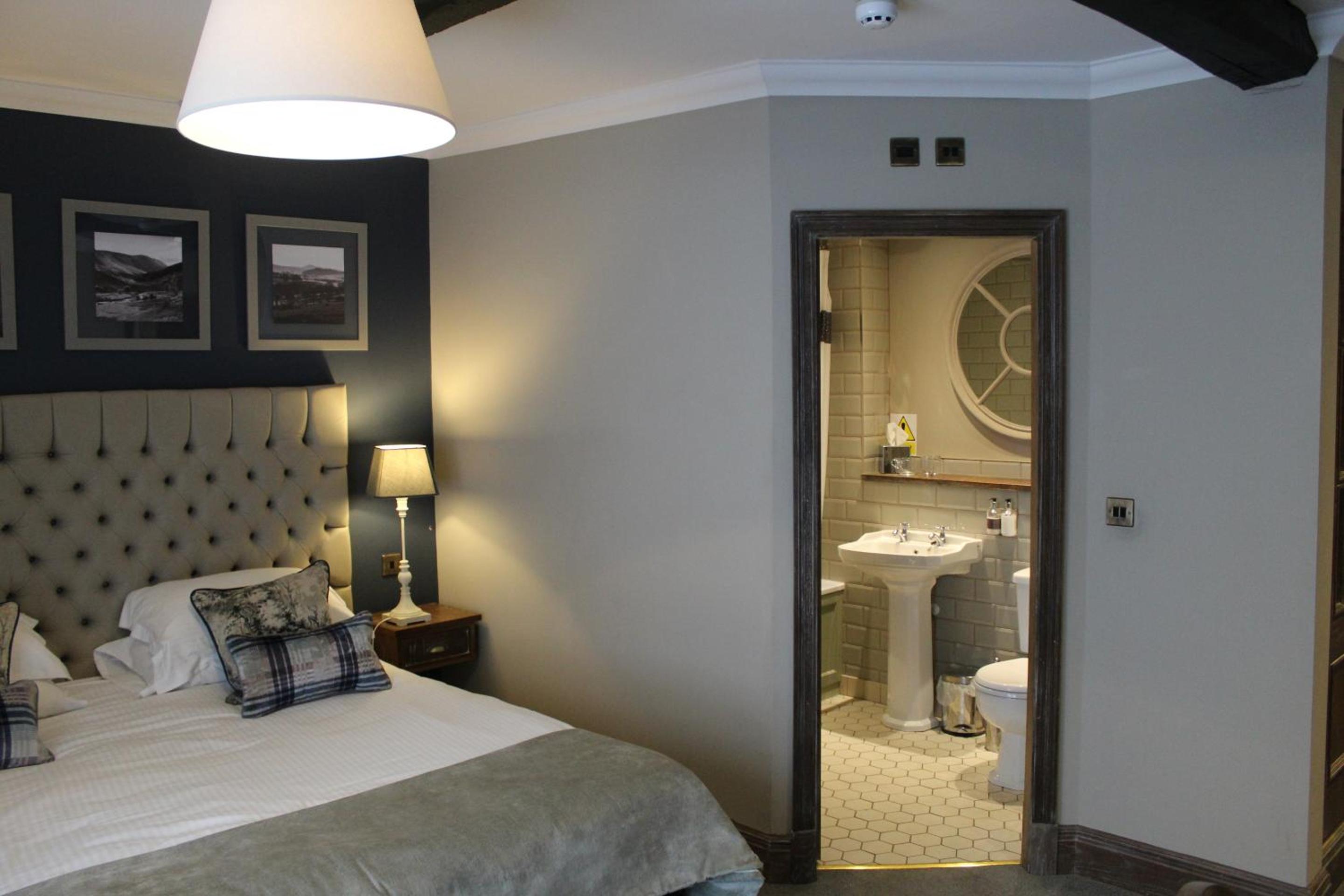 Deluxe Double Room with Bath, photo 7