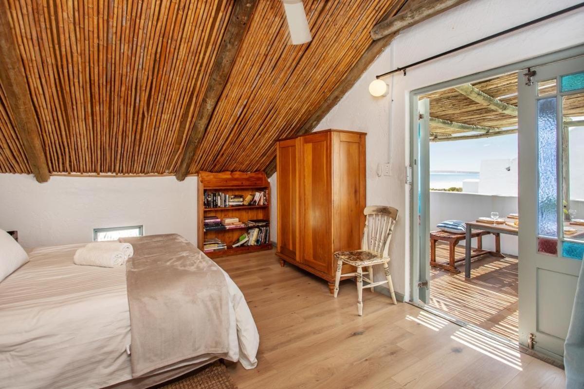 Four-Bedroom House - Photo 48