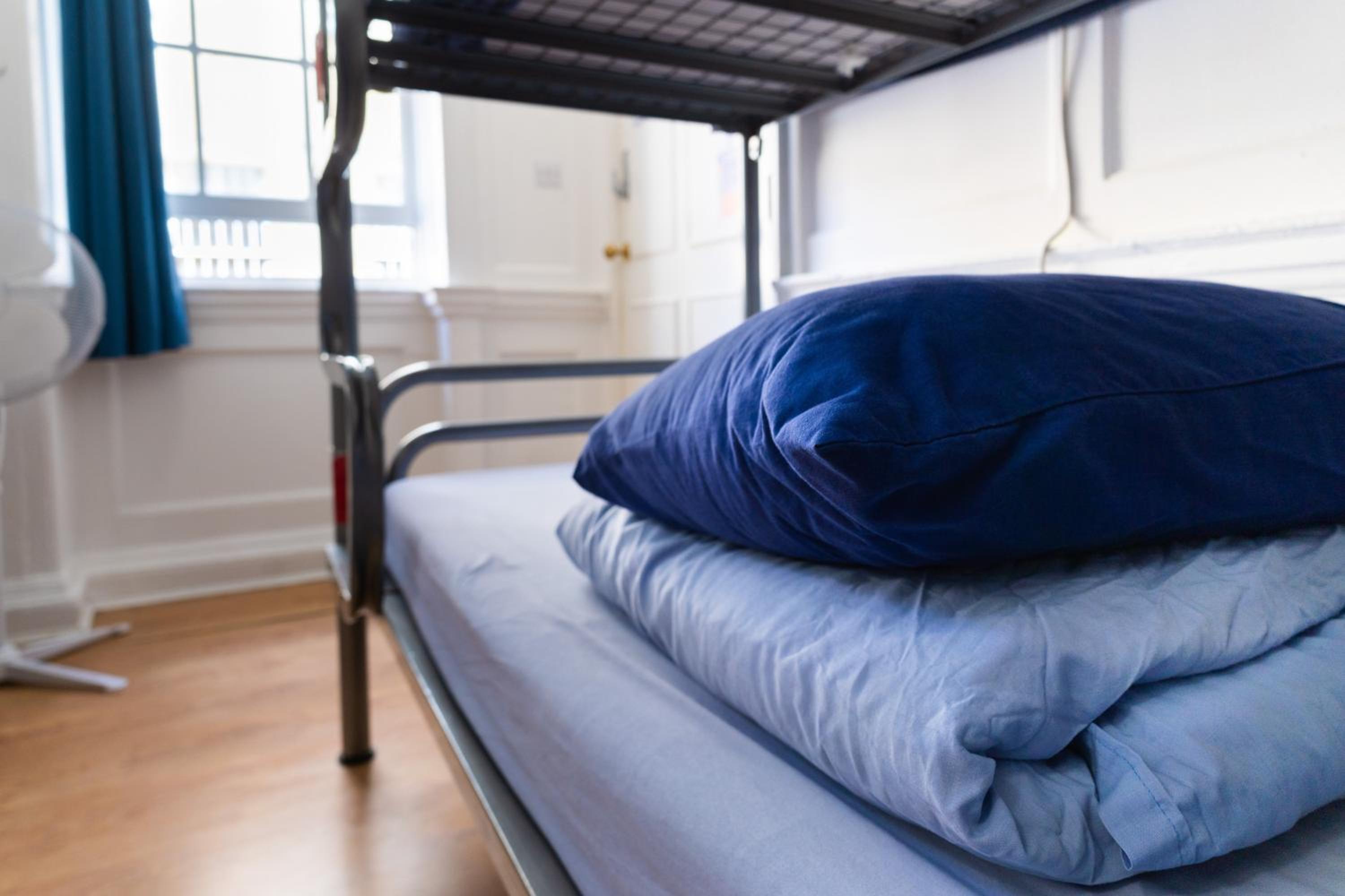 Bed in 8-Bed Mixed Dormitory Room photo 3