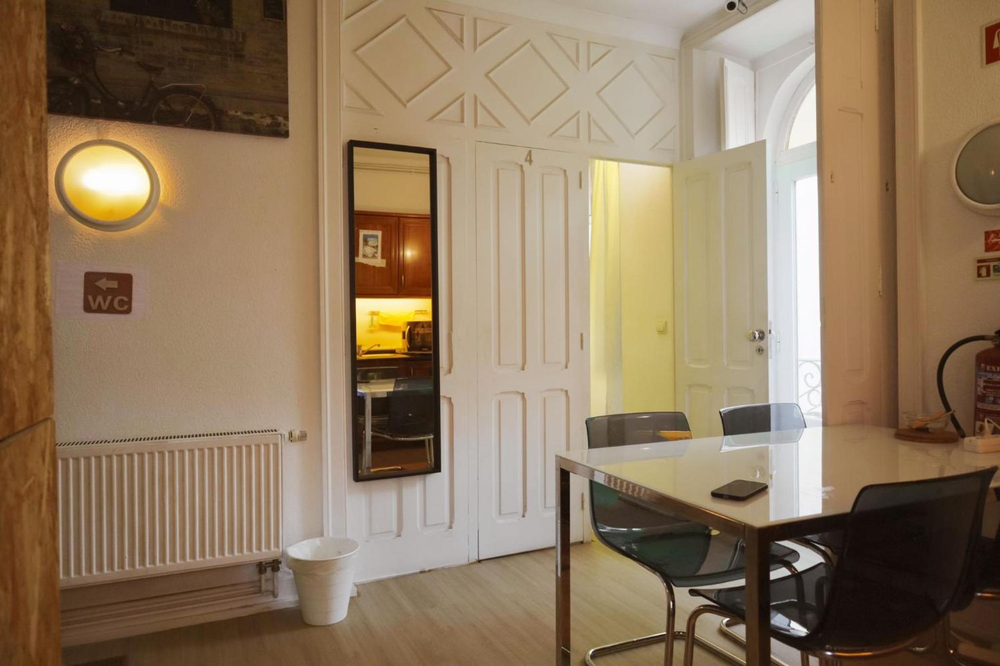 Standard Double Room - Photo 15
