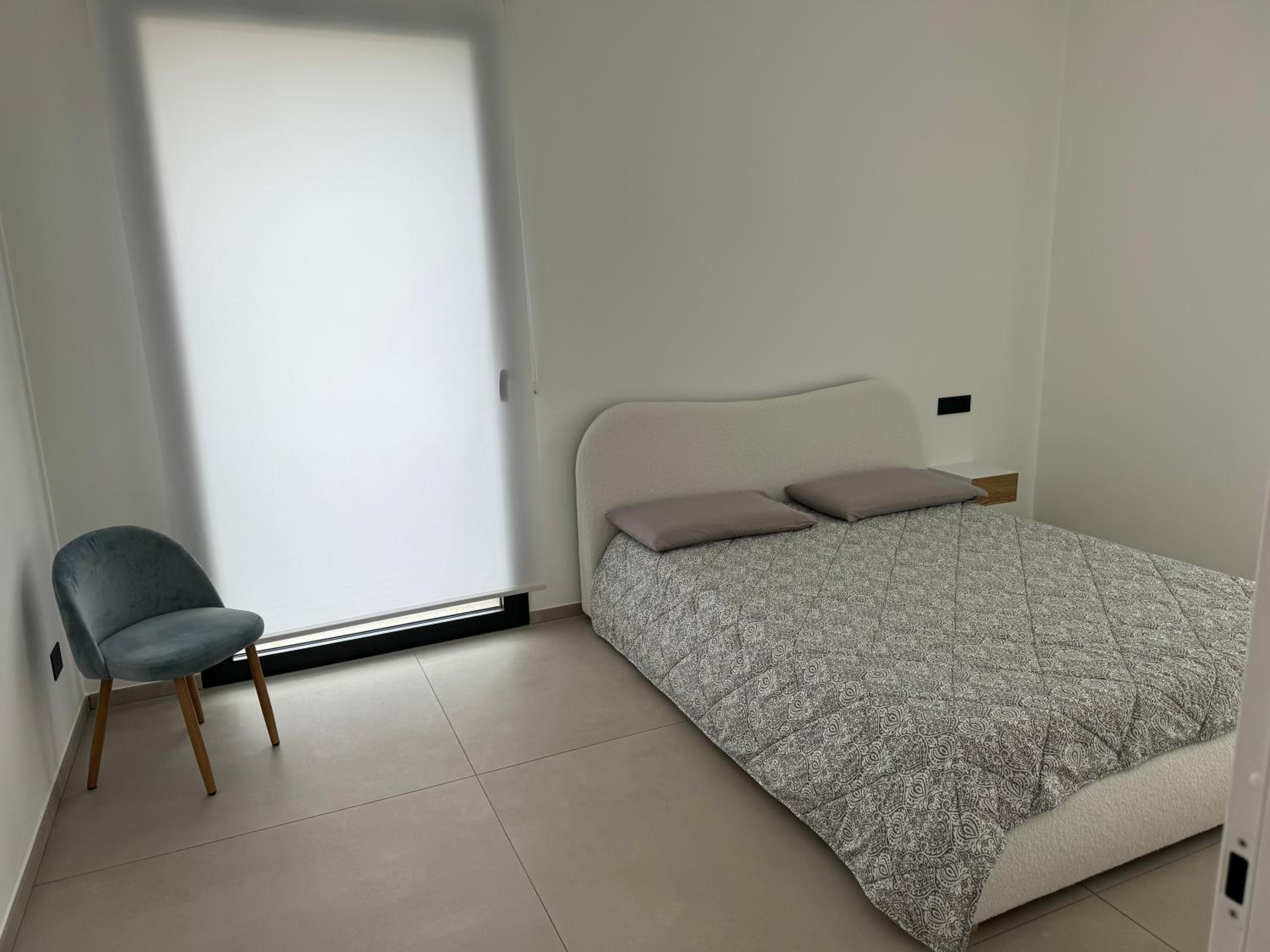 Deluxe One-Bedroom Apartment