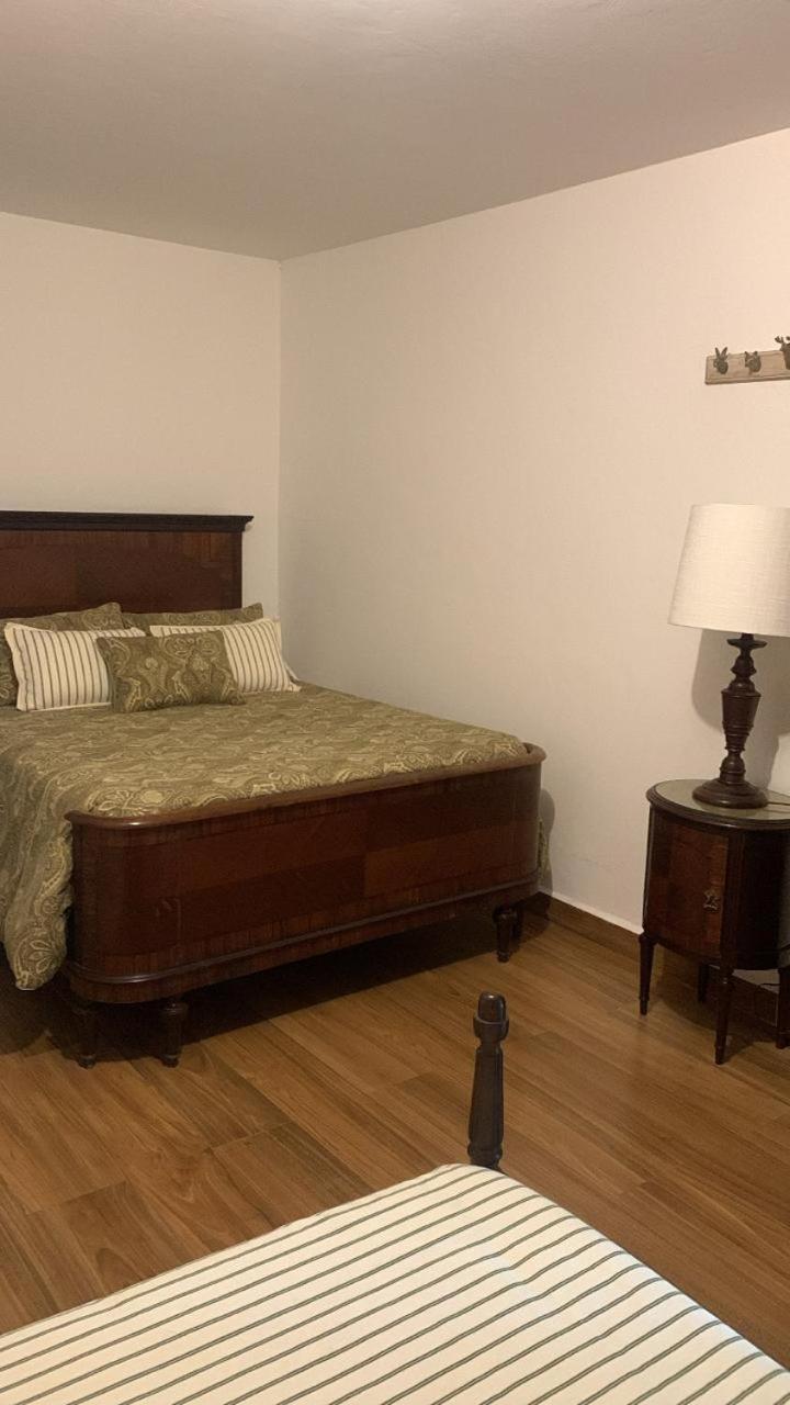 One-Bedroom House photo 2