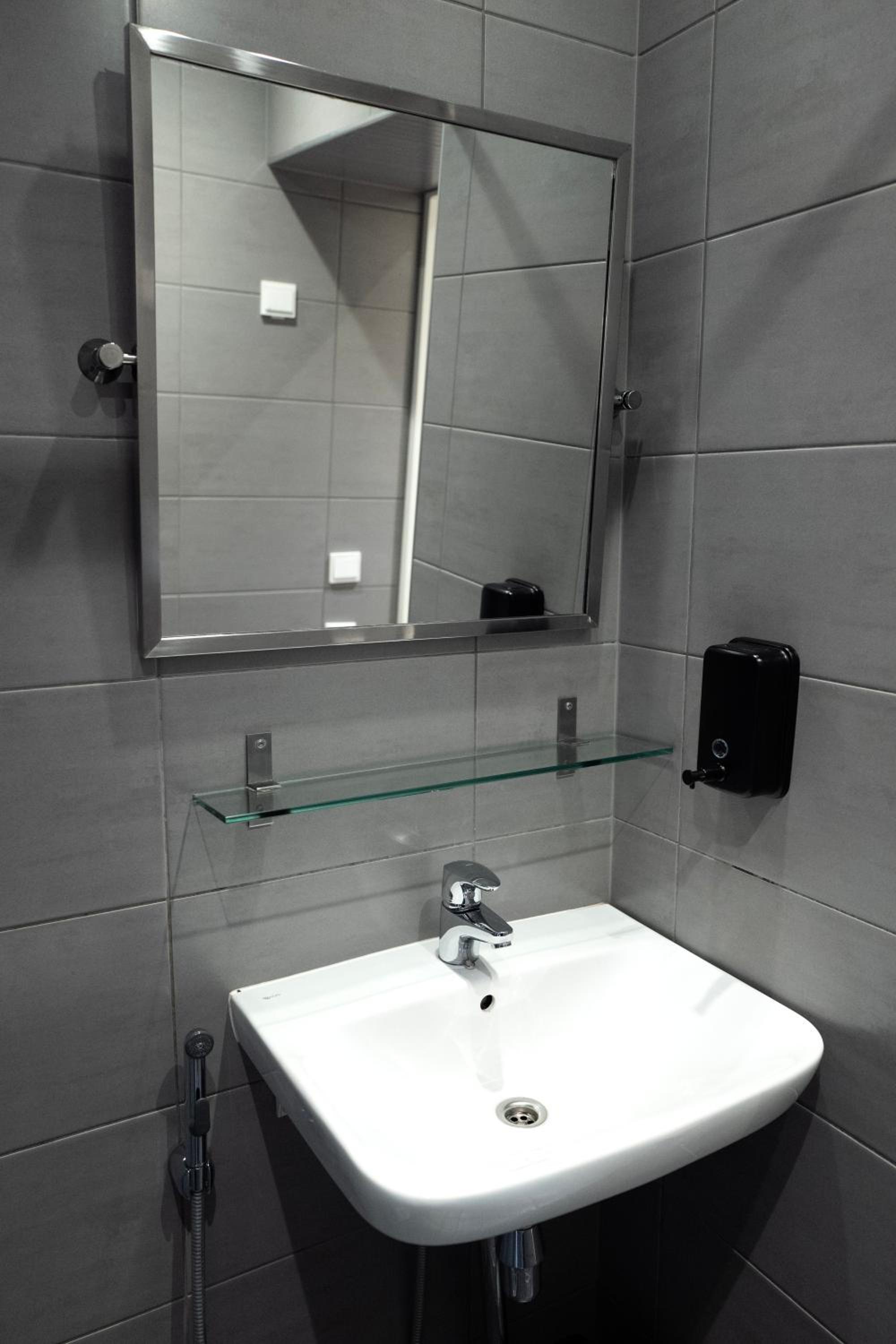 Superior Double Room thumbnail 6