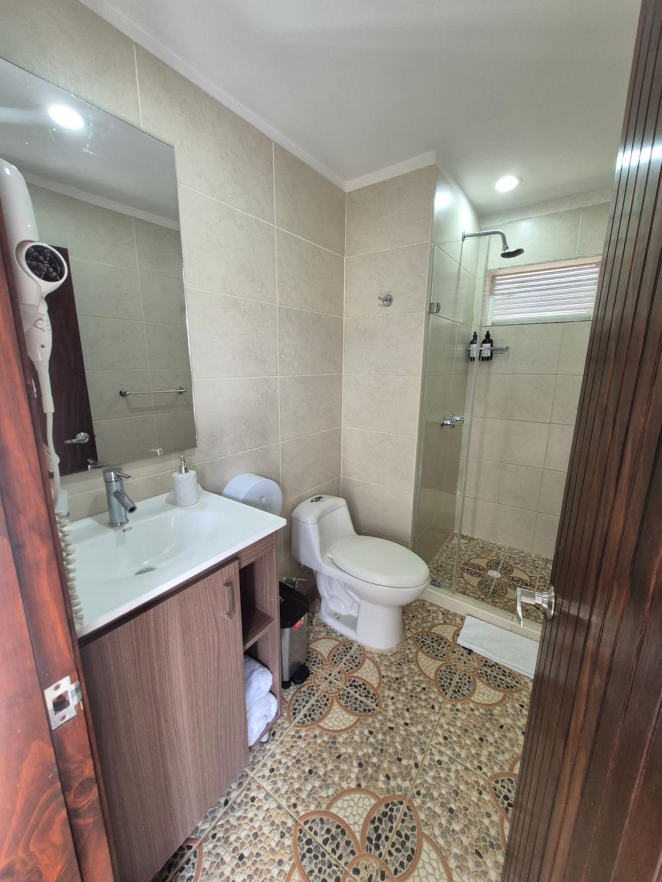 Two-Bedroom Apartment with Lake View photo 3