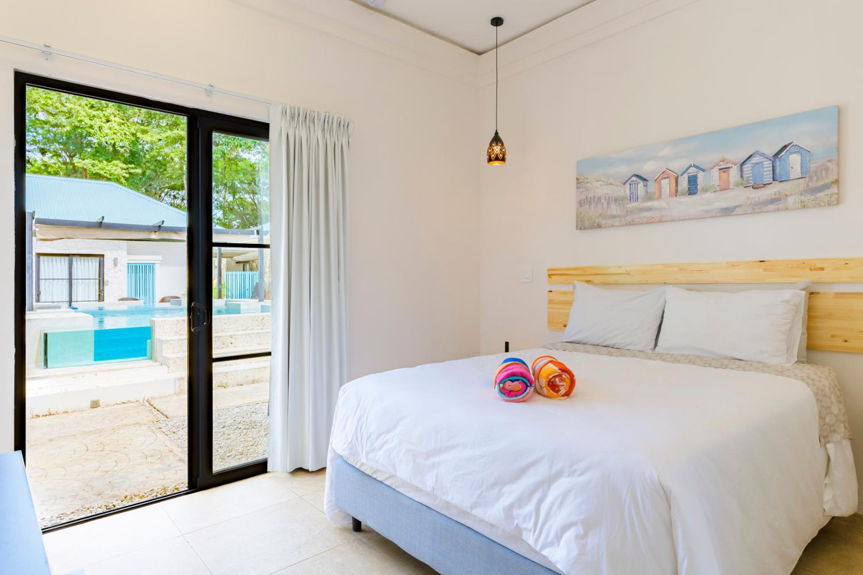 Studio with Pool View photo 3