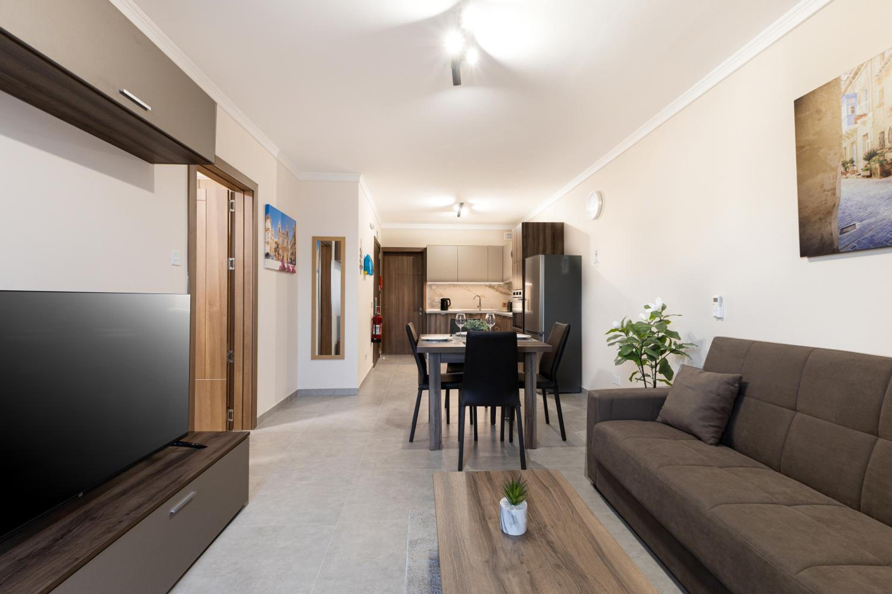 One-Bedroom Apartment with Balcony