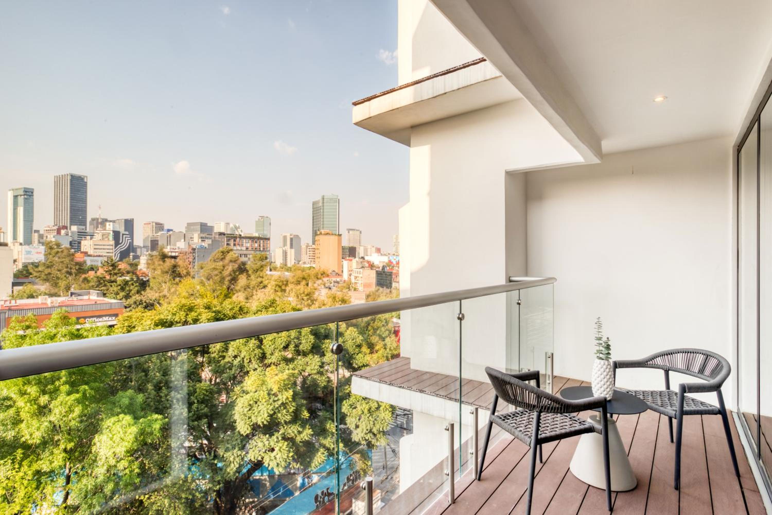 Platinum Apartment photo 2