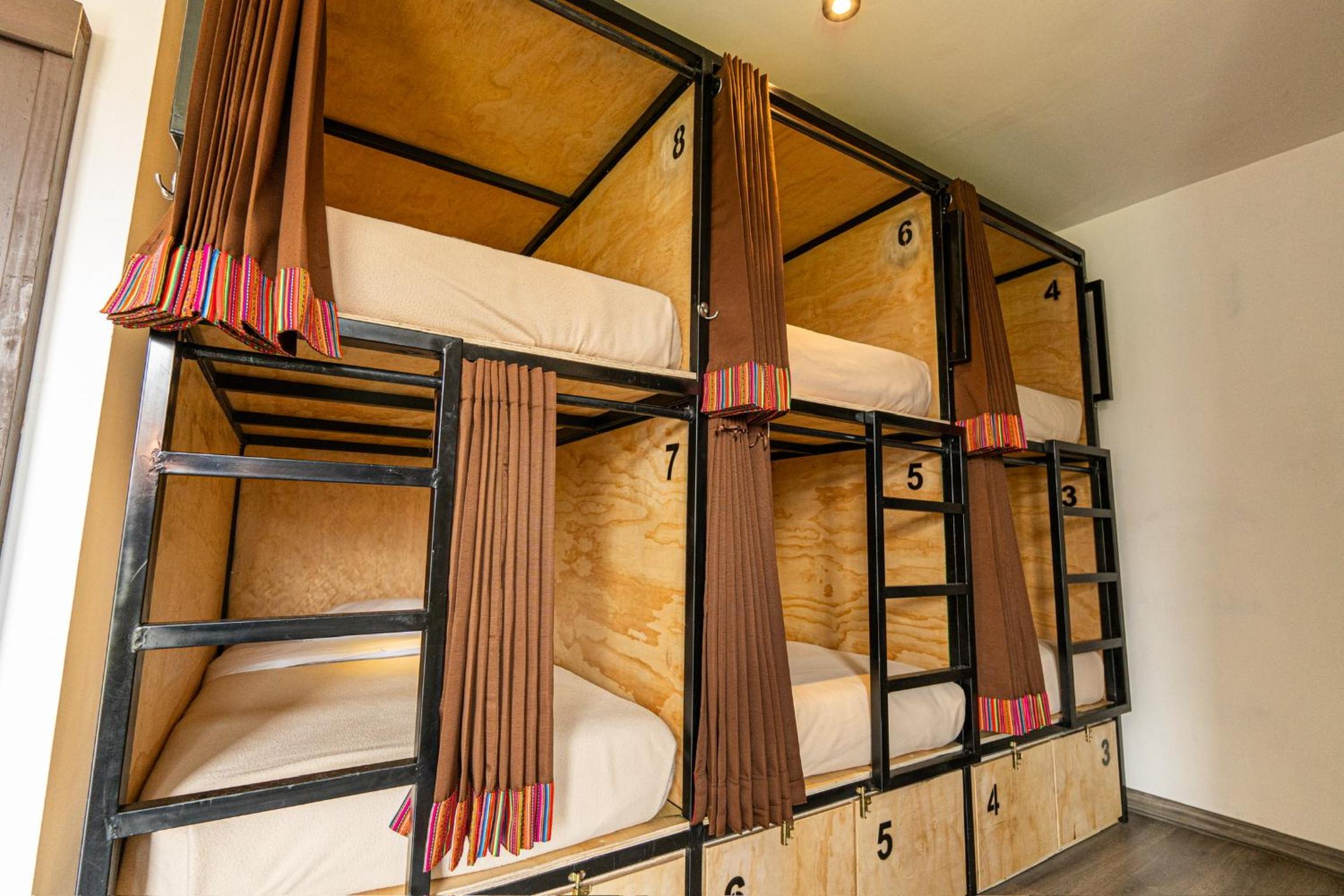 Bed in 6-Bed Female Dormitory Room photo 1